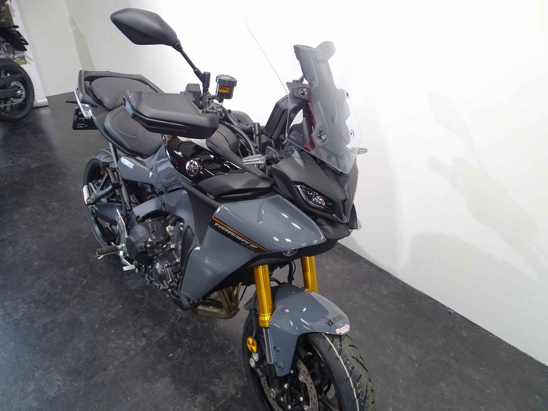 Yamaha TRACER 9 GT + - 2/7