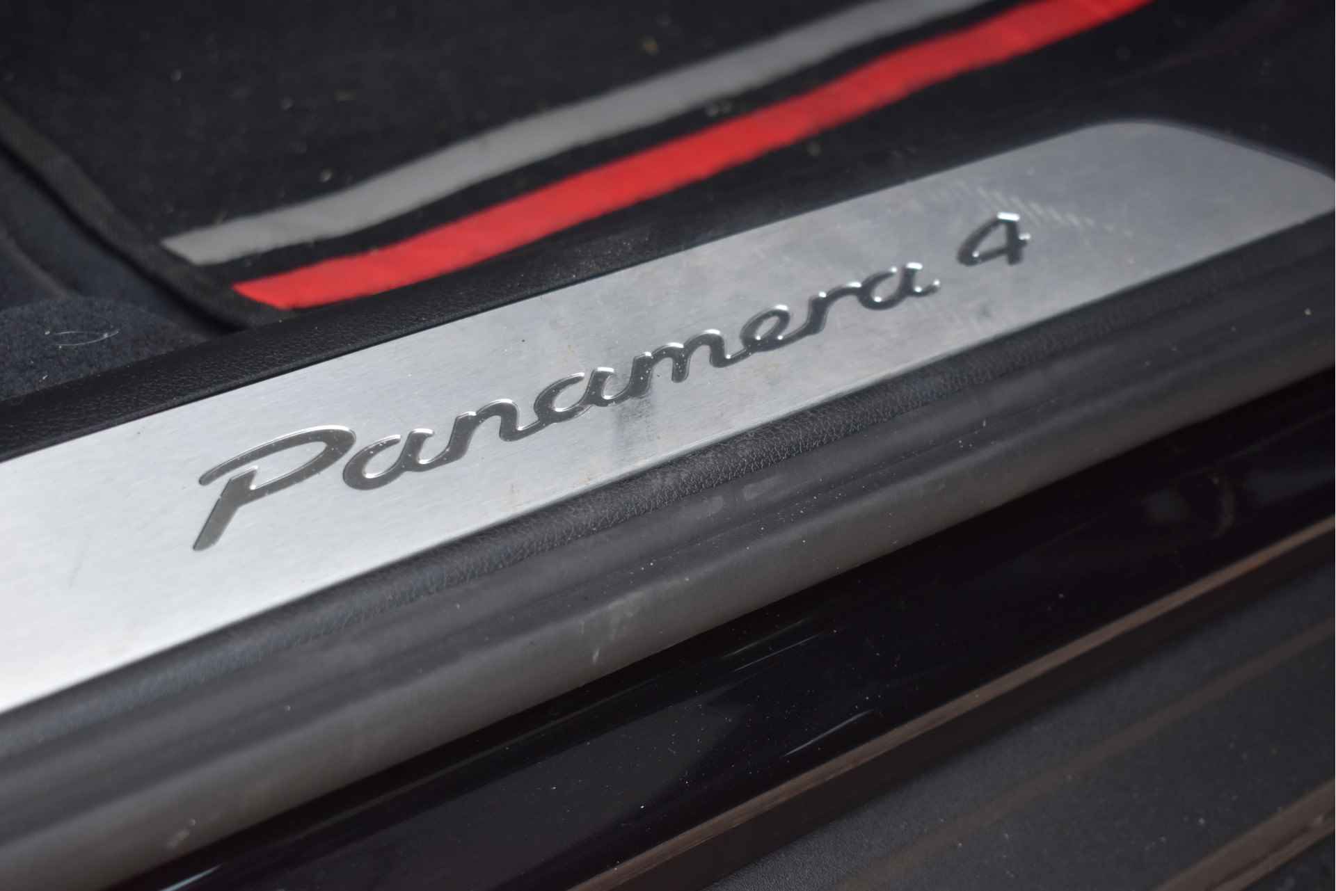 Porsche Panamera 4 Sport Turismo 3.0 | 331 pk | Open dak | Camera | Keyless | Luchtvering | Bose | Full LED | 21" - 36/61