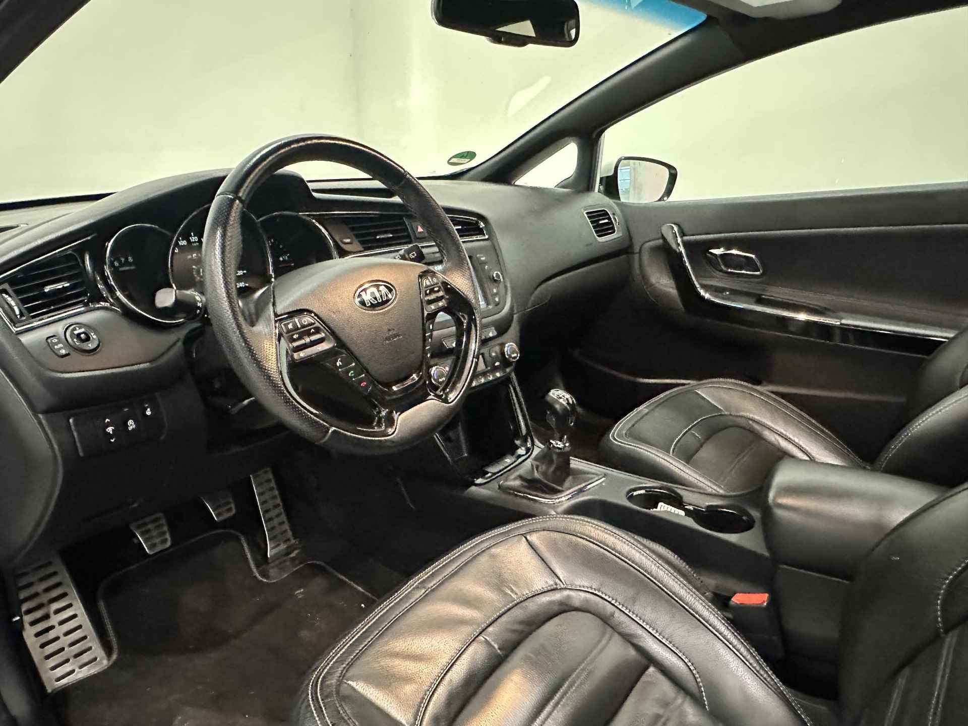 Kia pro_cee'd 1.0 T-GDi GT-Line | Panoramadak | Apple Carplay/Android Auto | Xenon | Navigatie | Climate Control | Cruise Control | Lederen bekleding | Ächteruitrijcamera - 9/34