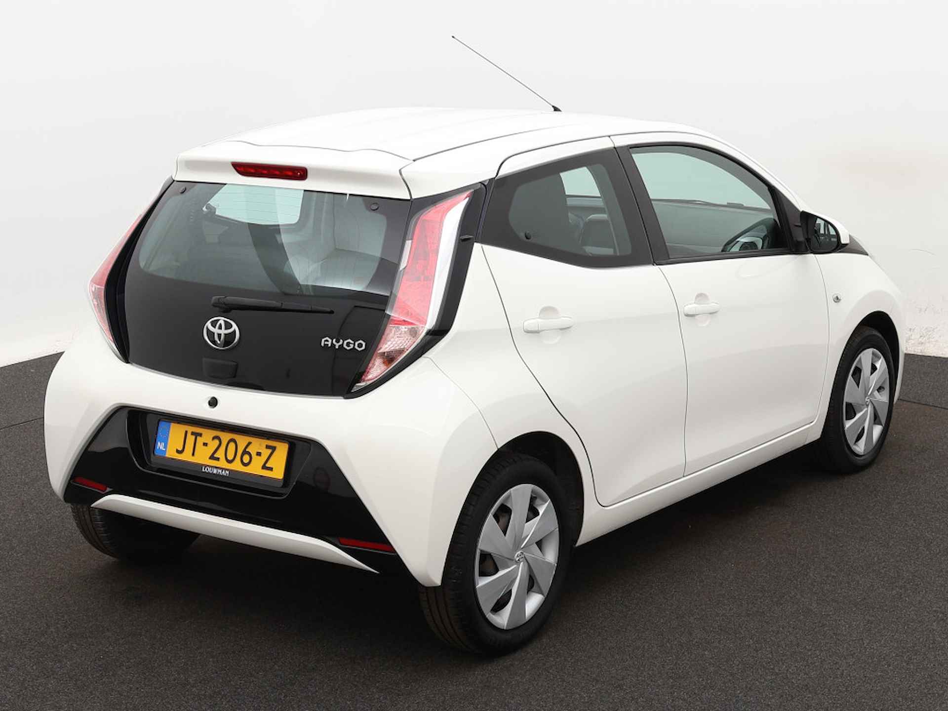 Toyota Aygo 1.0 VVT-i x-play Automaat | Camera | Airco | 07-01-2025 purmerend - 18/38