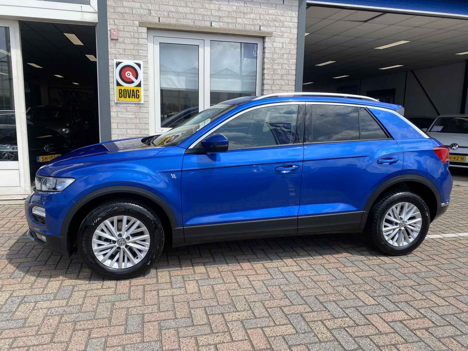 Volkswagen T-Roc 1.0 TSI Style / ADAPTIEVE CRUISE CONTROL / NAVIGATIE / APP-CONNECT / DAB / CLIMA / - 3/36