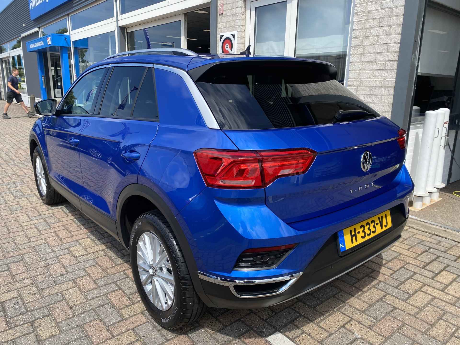 Volkswagen T-Roc 1.0 TSI Style / ADAPTIEVE CRUISE CONTROL / NAVIGATIE / APP-CONNECT / DAB / CLIMA / - 6/36