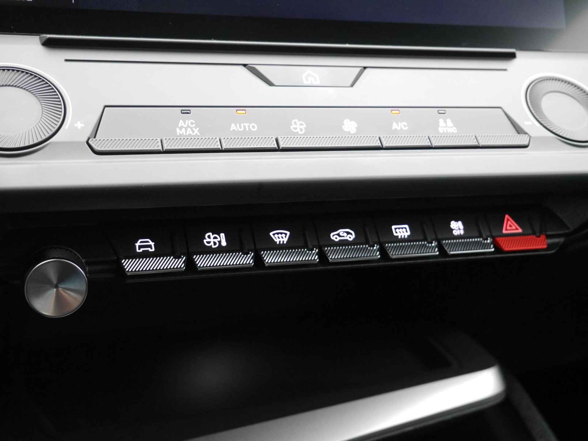 Peugeot 308 1.2 PureTech 110pk Active Pack Business | Parkeersensoren | Draadloze Apple Carplay & Android Auto | Climate Control - 40/51
