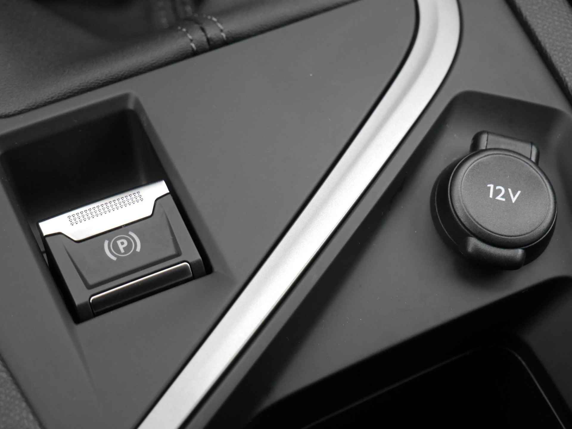 Peugeot 308 1.2 PureTech 110pk Active Pack Business | Parkeersensoren | Draadloze Apple Carplay & Android Auto | Climate Control - 43/51