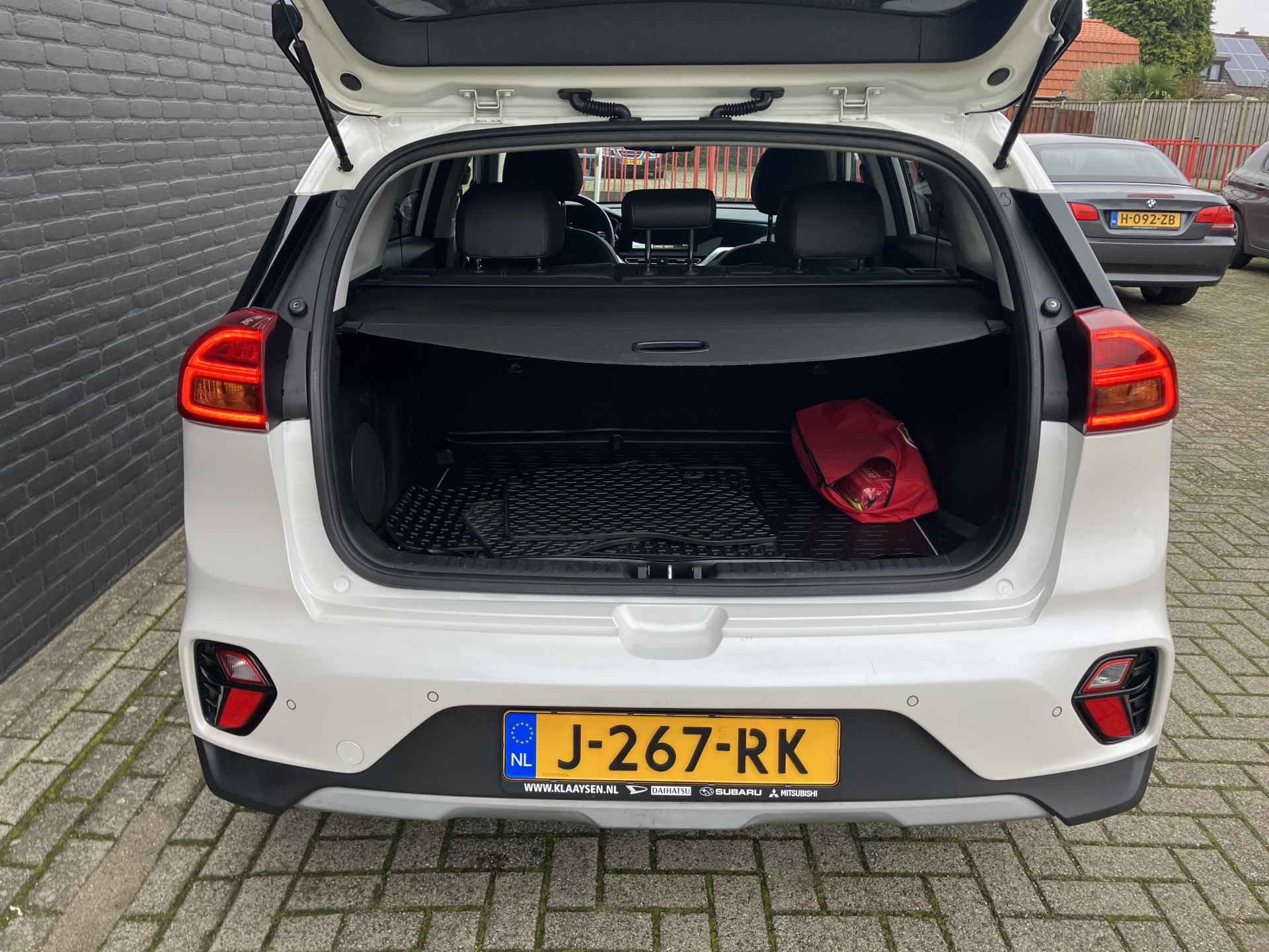 Kia Niro 1.6 GDi Hybrid ExecutiveLine AUT. | 1e eigenaar | camera | navigatie | schuifdak | leder interieur | apple carplay | NL auto - 24/41