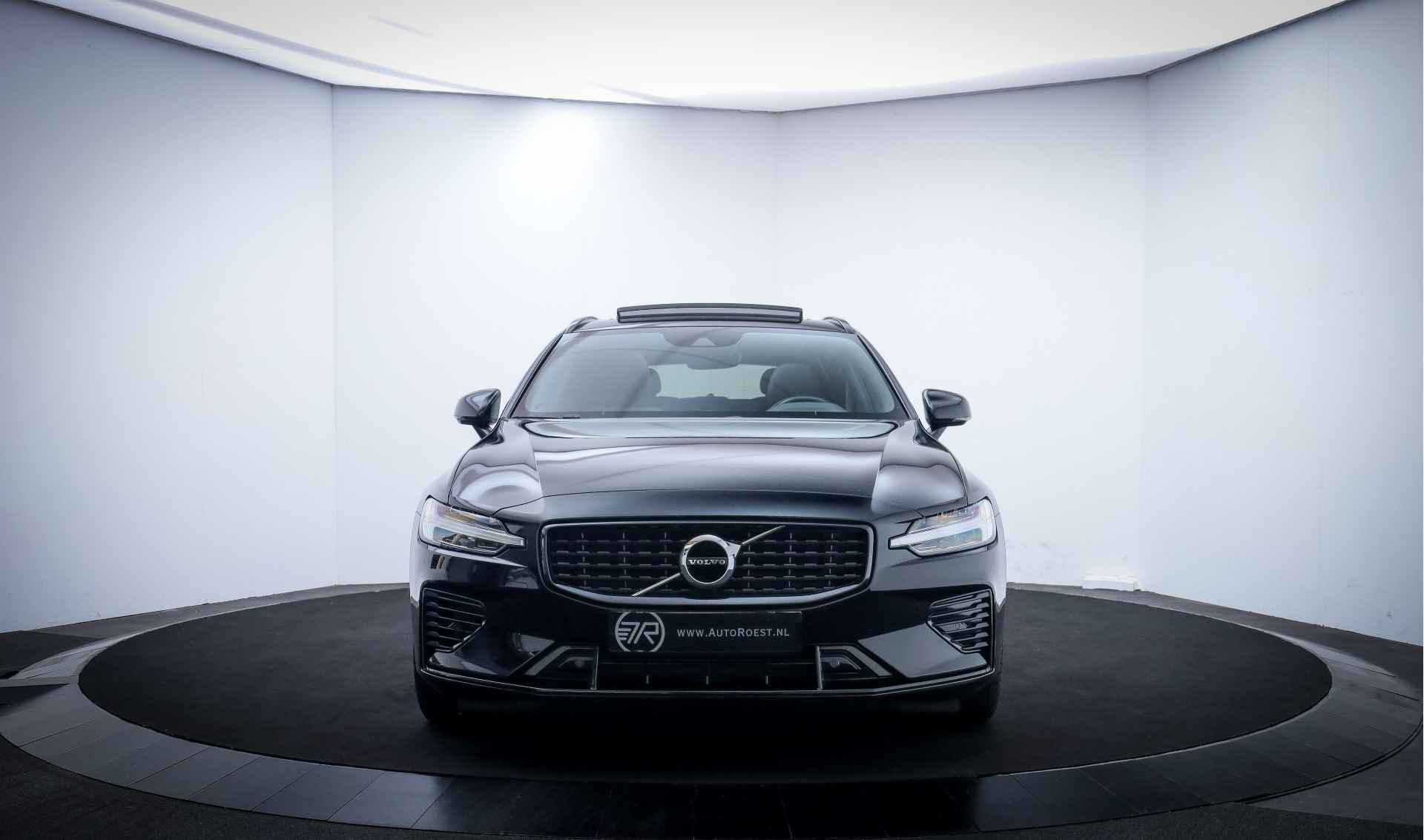 Volvo V60 2.0T6 Recharge AWD R-Design PANO/MEMORY/CAMERA/FULL LED/CARPLAY/NAVI/ACC/LANE ASSIST/STUUR+STOELVERW./LEDER/LMV 19'' - 2/32