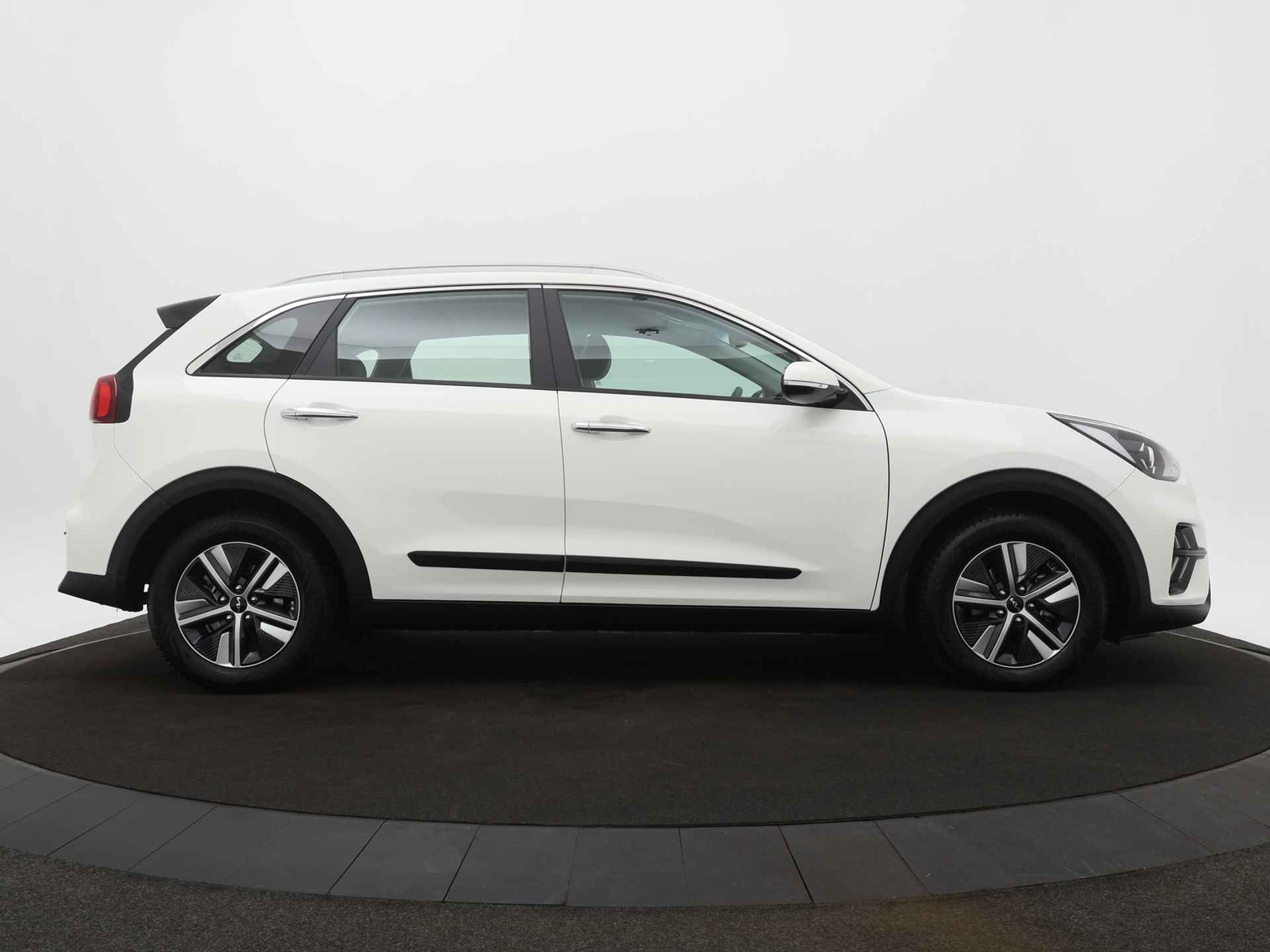 Kia Niro 1.6 GDi Hybrid DynamicLine - Navigatie - Camera - Climate Control - Adaptieve Cruise Control - Fabrieksgarantie tot 02-2029 - 9/50