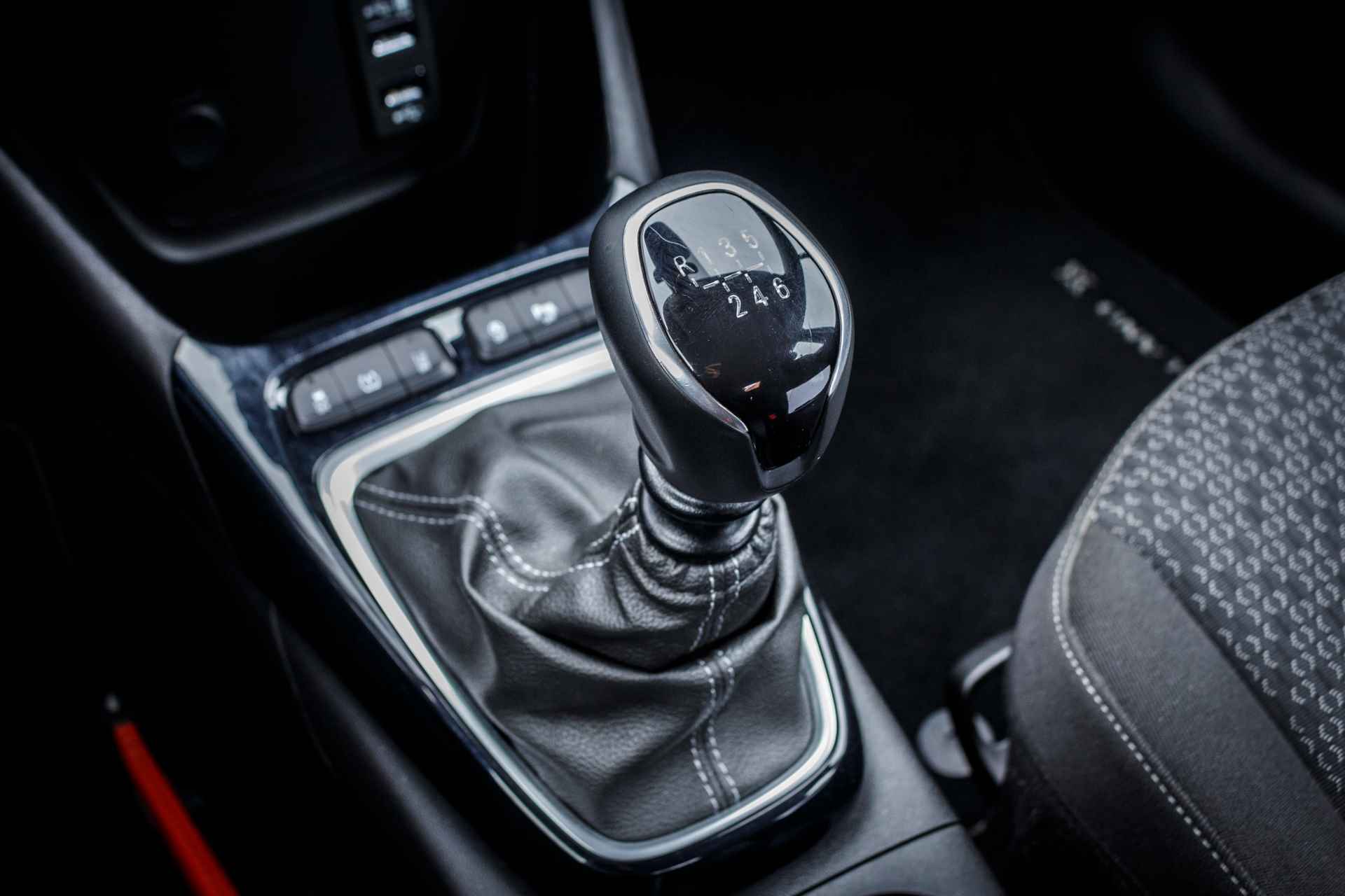 Opel Crossland X 1.2 110 Pk Turbo Innovation RIJKLAAR. | Navigatie  | Climate | PDC V/A  | 16 INCH LMV | - 31/32
