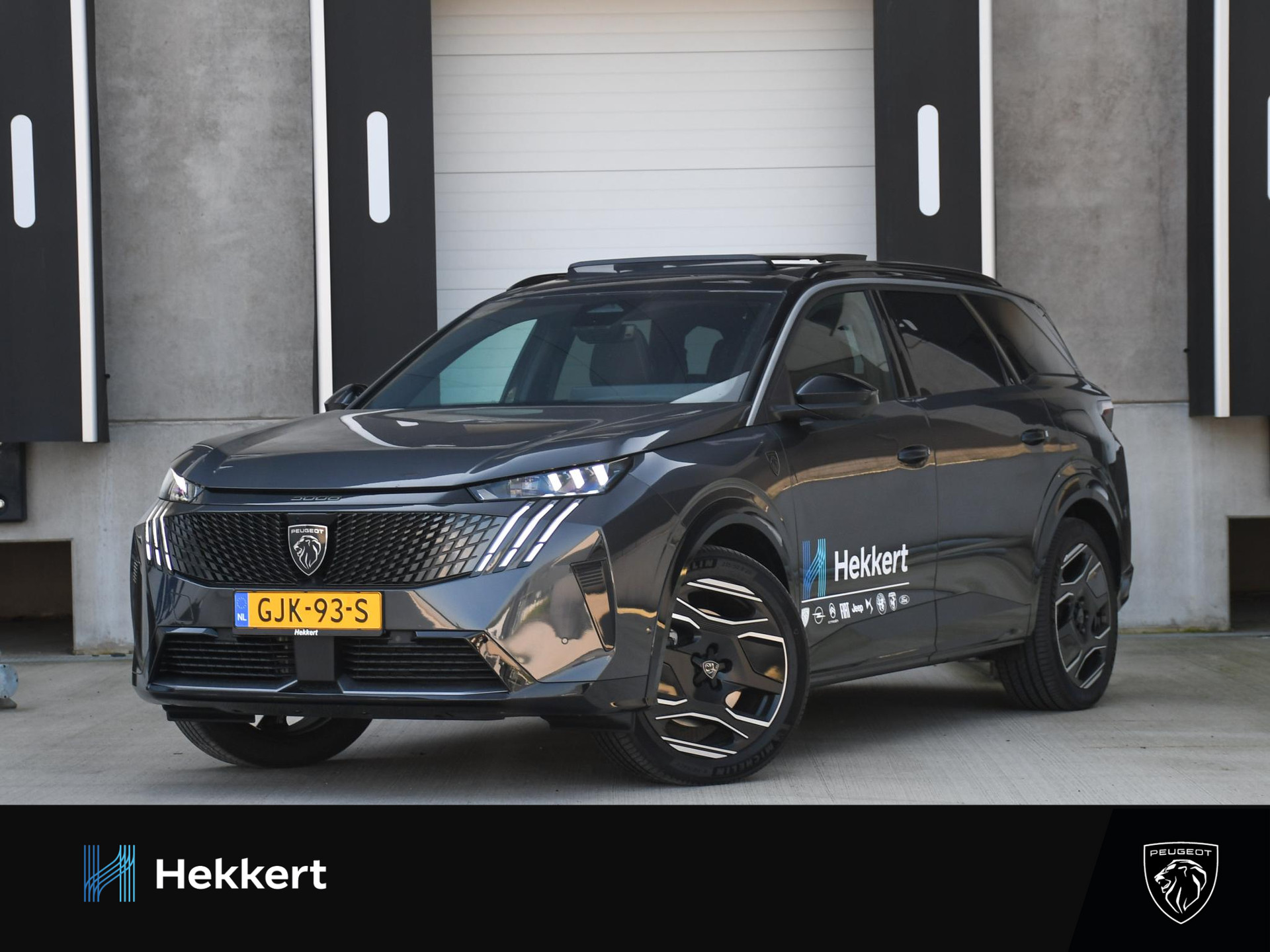 Peugeot e-5008 GT 73 kWh 210pk Automaat 7-Pers. SCHUIF-DAK | DRIVE ASSIST PLUS PACK | 20''LM | MASSAGE | LEDER | STANDKACHEL