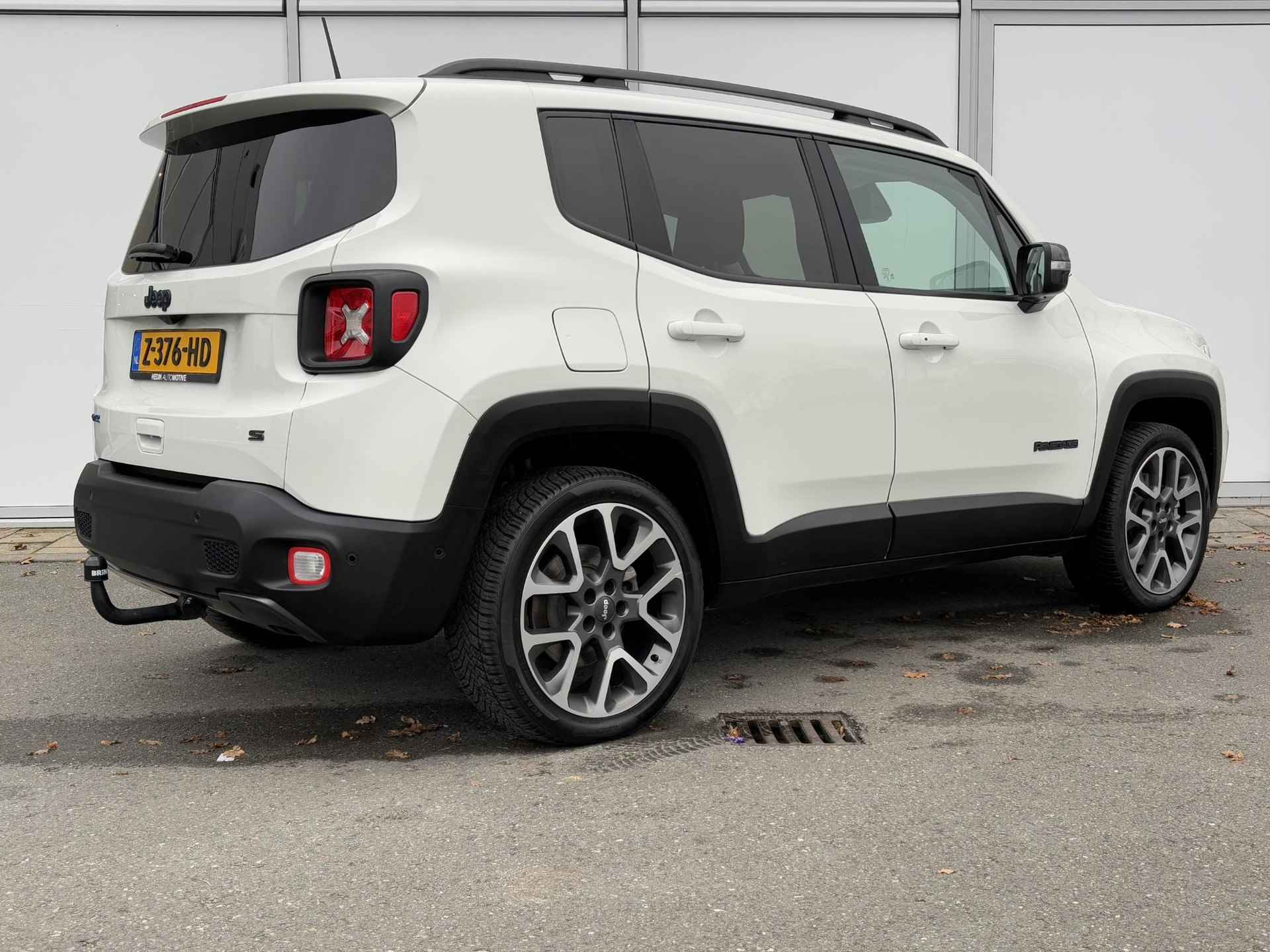 Jeep Renegade 4xe 240 PHEV Plug-in Hybrid Electric S | NAVIGATIE | CAMERA | AD. CRUISE | STUUR/STOELVERW. | PDC V+A | LMV 19 INCH | TREKHAAK - 3/33