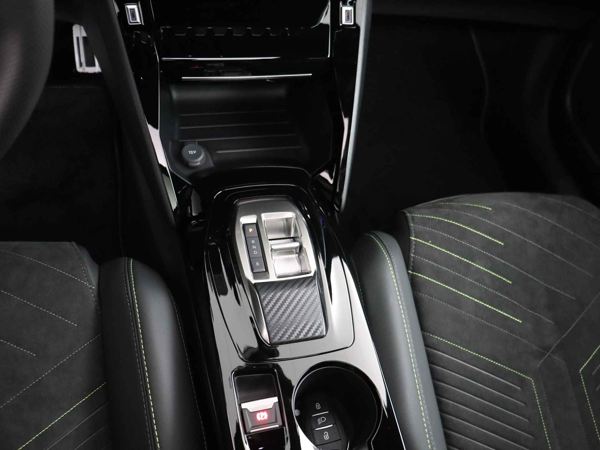 Peugeot e-2008 GT First Edition 54 kWh | Adapt. Cruise Control | Panormadak | 360 Camera | Navigatie | - 11/39