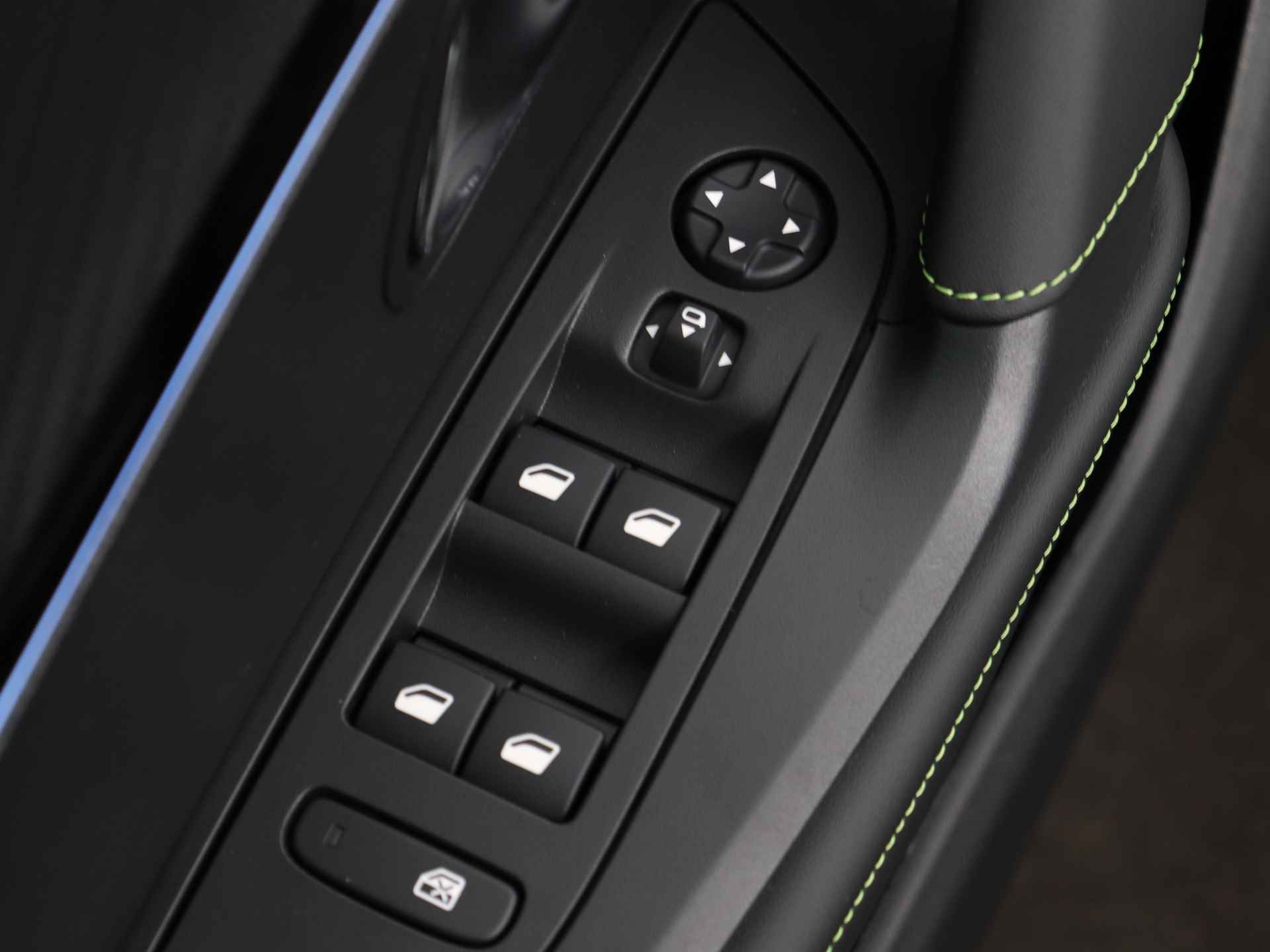 Peugeot e-2008 GT First Edition 54 kWh | Adapt. Cruise Control | Panormadak | 360 Camera | Navigatie | - 27/39