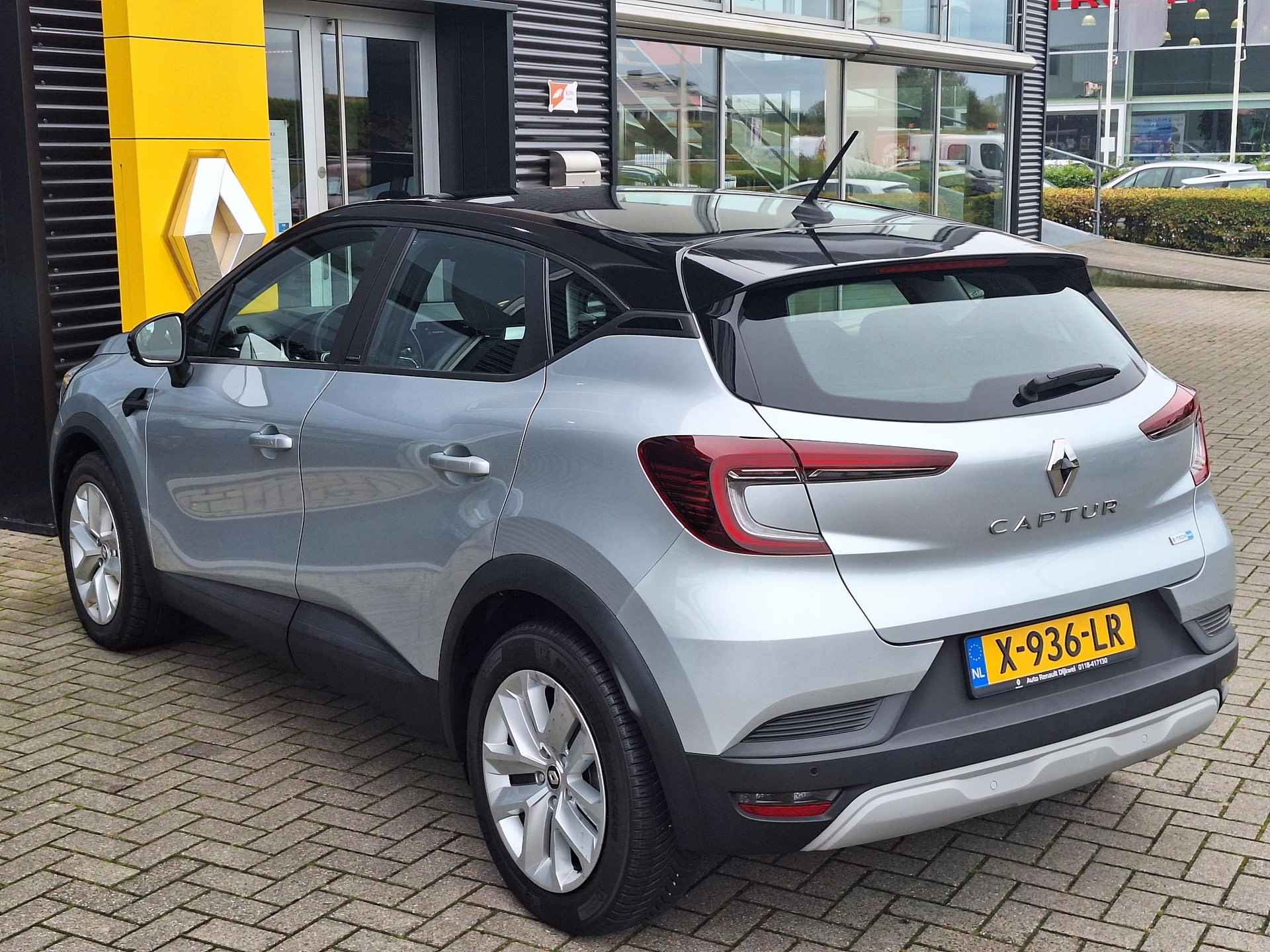 Renault Captur 1.6 E-Tech Hybrid 145 Business Edition - 9/44