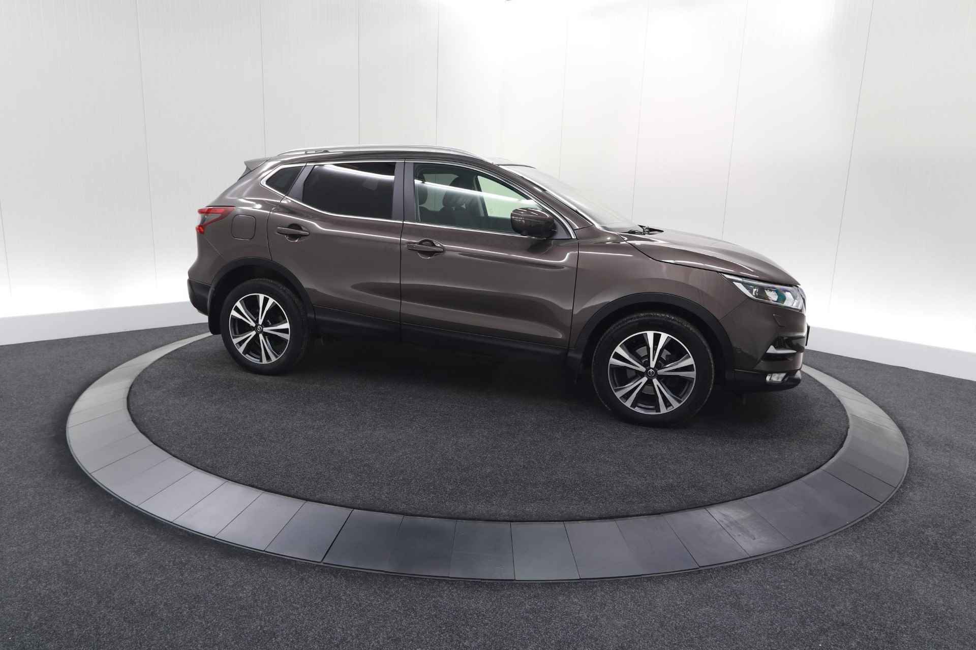 Nissan Qashqai 1.3 DIG-T 160 Tekna | Trekhaak | 360 Camera | Adaptieve Cruise Control | Dodehoekdetectie - 9/79