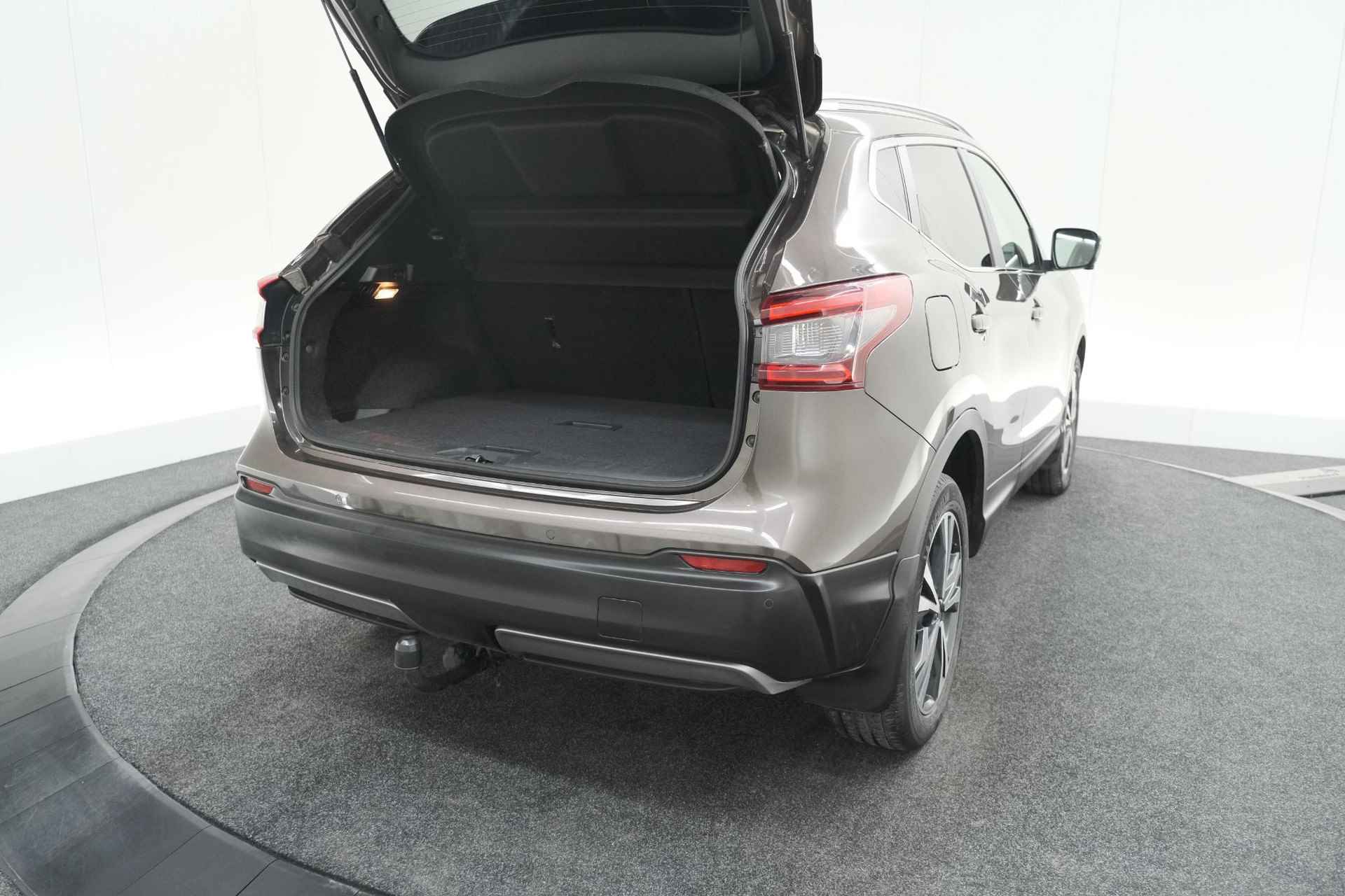 Nissan Qashqai 1.3 DIG-T 160 Tekna | Trekhaak | 360 Camera | Adaptieve Cruise Control | Dodehoekdetectie - 63/79