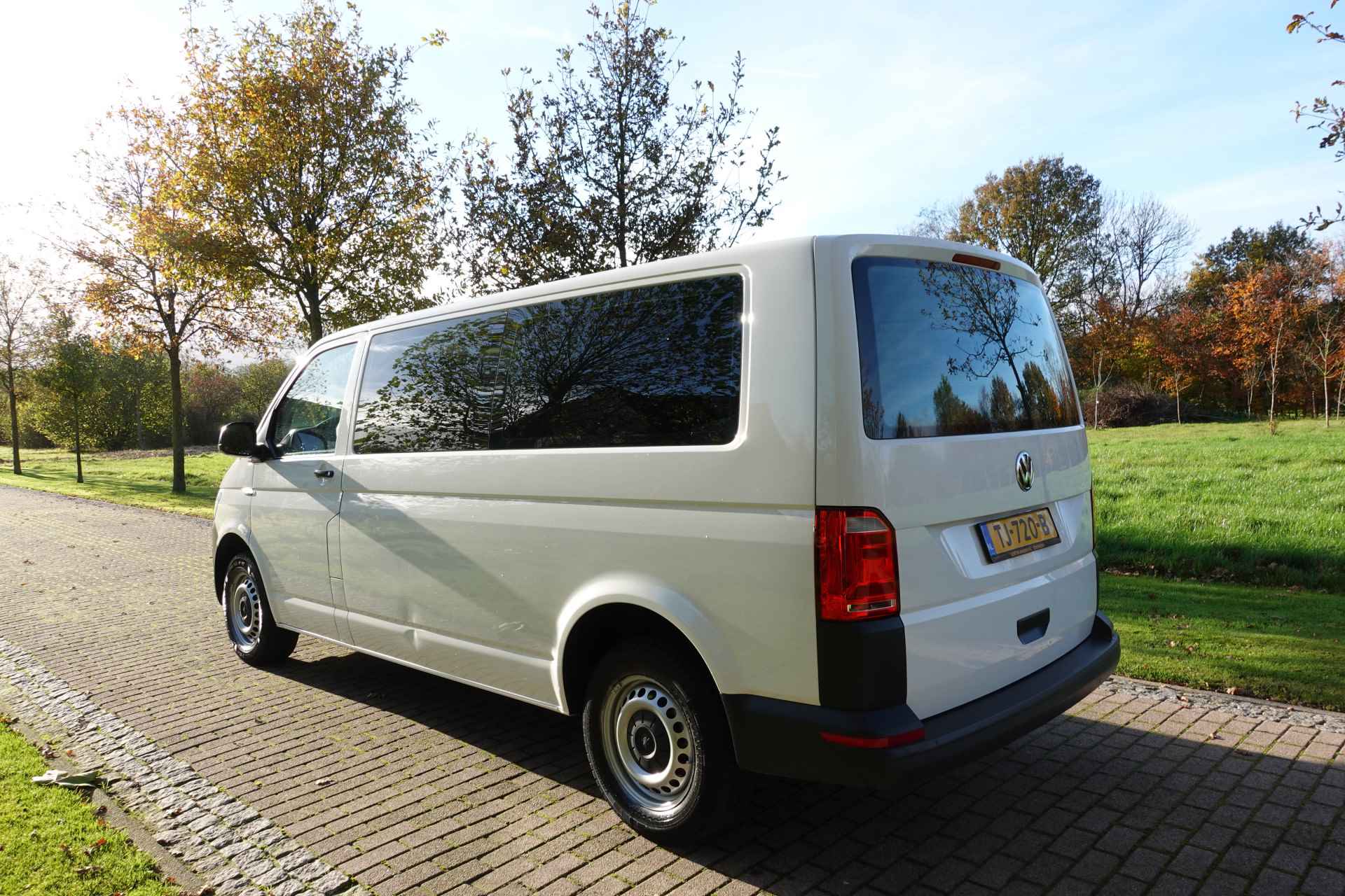 Volkswagen Transporter Kombi 2.0 TDI L2H1 INCL BTW - 8/24