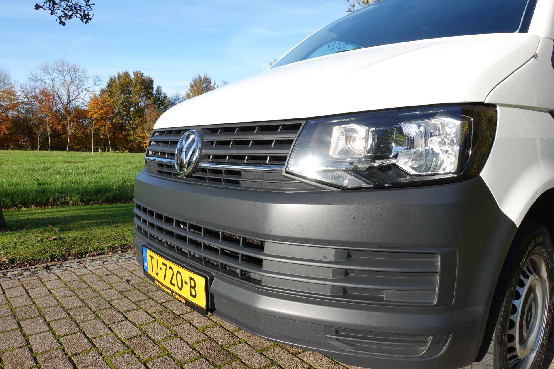 Volkswagen Transporter Kombi 2.0 TDI L2H1 INCL BTW - 11/24