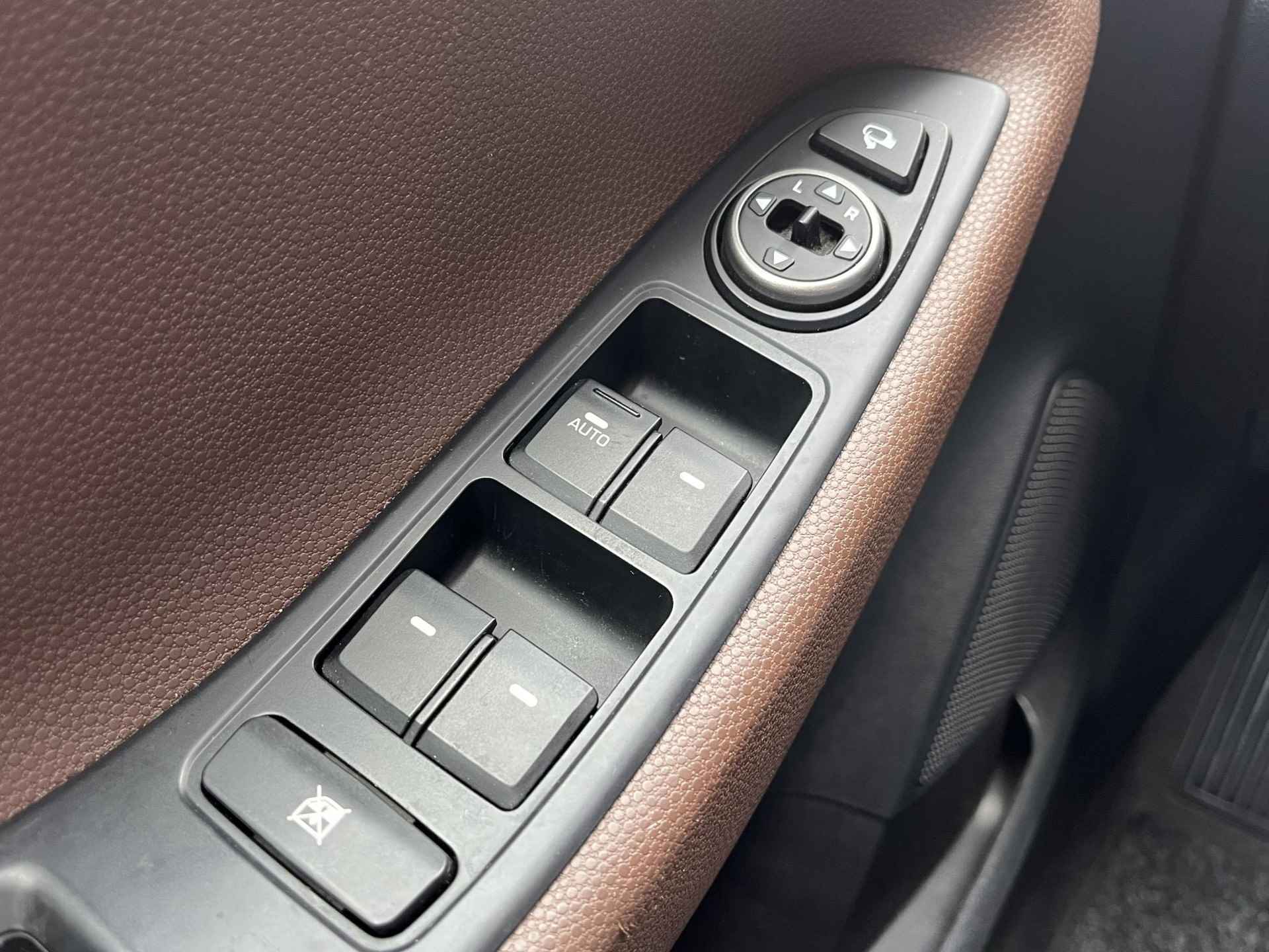 Hyundai i20 1.0 T-GDI Comfort || Navigatie af fabriek | Camera + pdc | Climate control || - 17/39