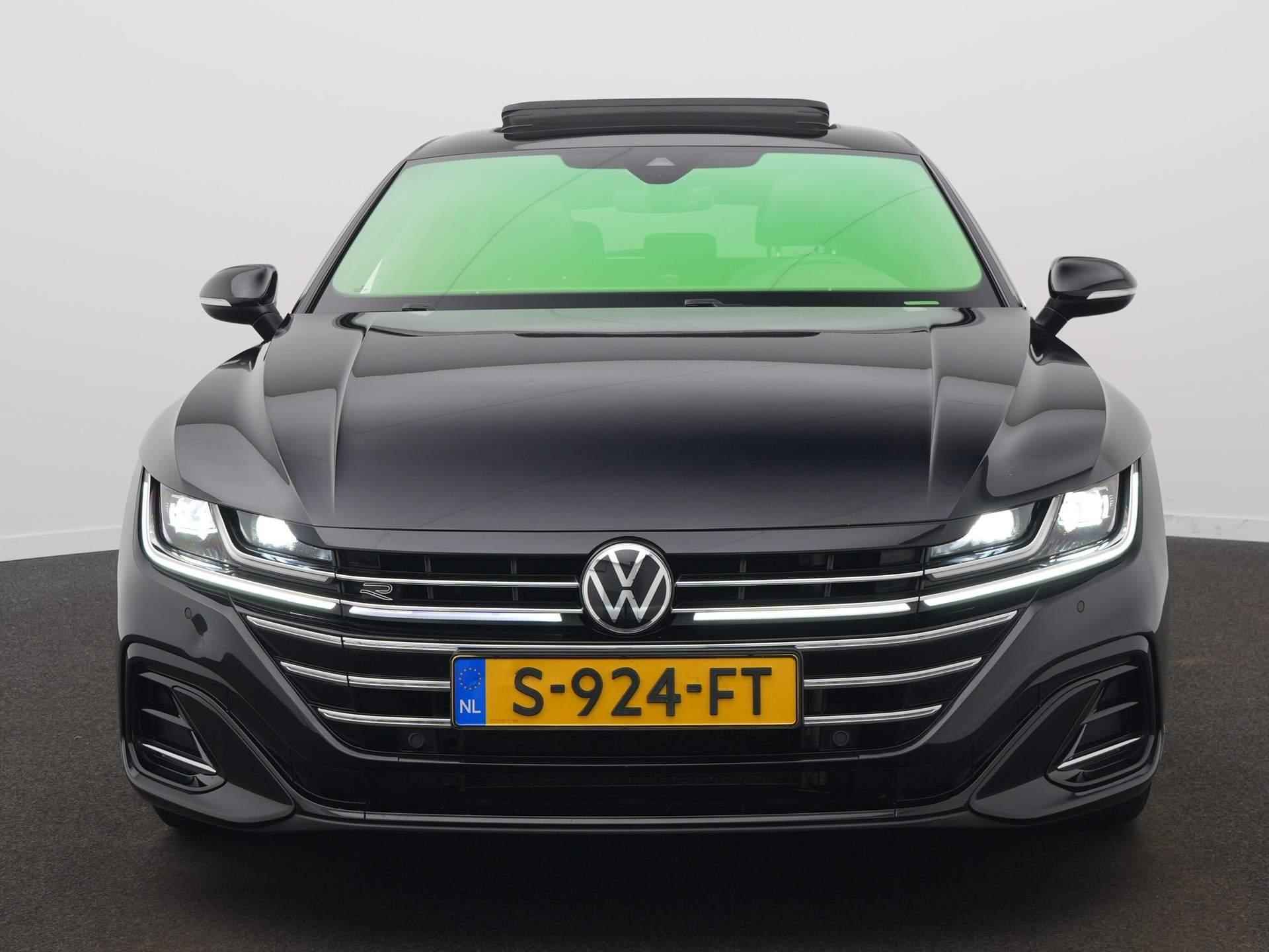 Volkswagen Arteon Shooting Brake 2.0 TSI R-Line / Panoramadak / Adap. Cruise / Camera / Harman Kardon - 2/60