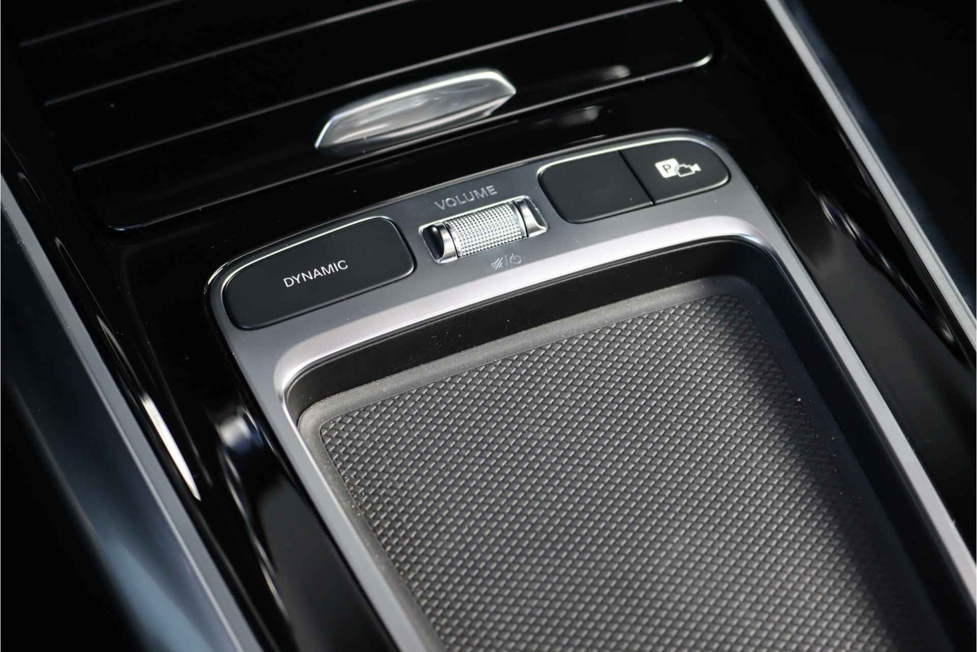 Mercedes-Benz B-Klasse 250 e Premium AMG Line Aut8, Panoramadak, Memorypakket, Burmester, Camera, Trekhaak, Stuurwielverwarming, Keyless Go, Dodehoekassistent, Etc. - 34/45