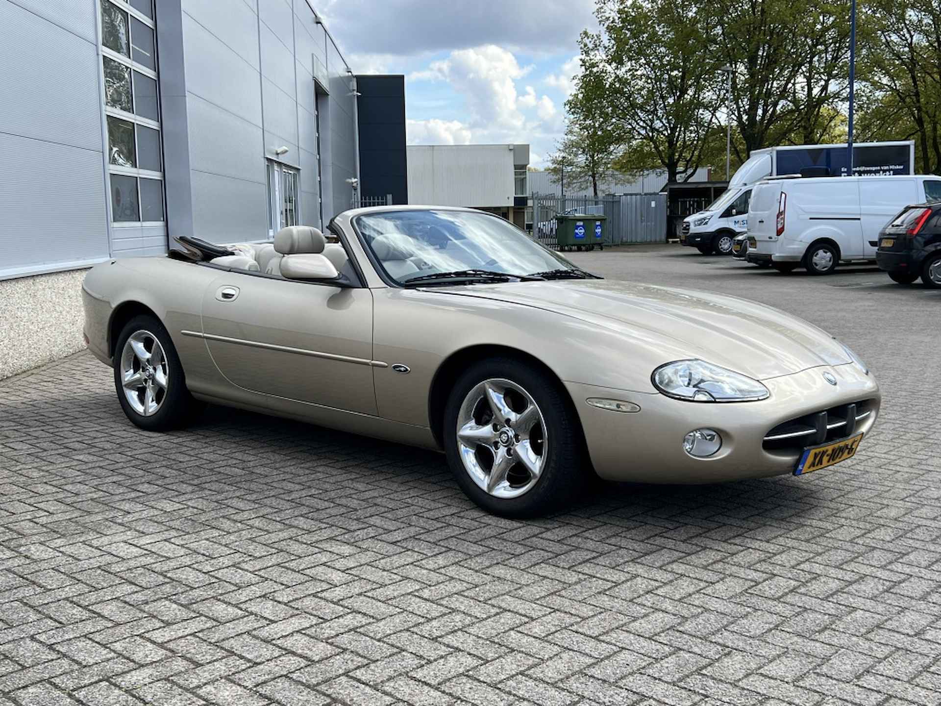 Jaguar XK8 4.0 V8 Convertible | Premium Audio | Memorystoelen | - 5/27