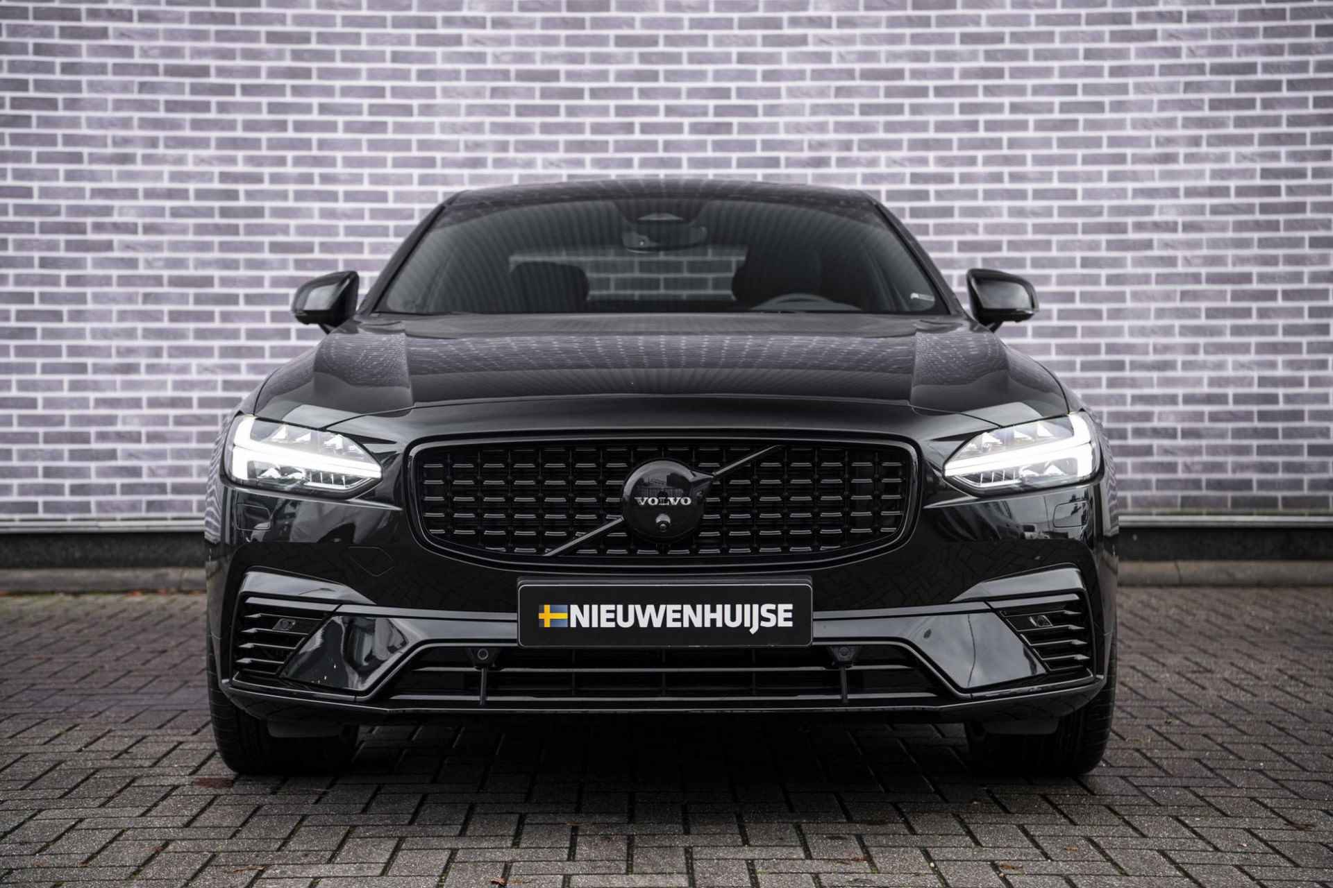 Volvo S90 T8 AWD Ultimate Dark Long Range - Direct uit voorraad leverbaar! - | Nappa leder bekleding | Rondomzicht camera | Head-up Display | Schuif/kanteldak - 6/44