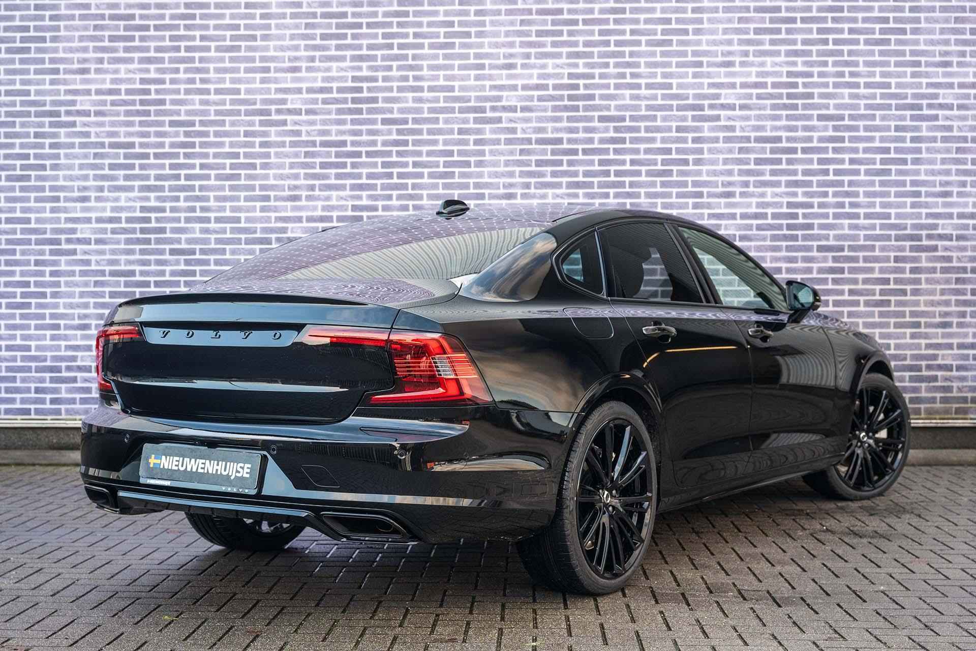 Volvo S90 T8 AWD Ultimate Dark Long Range - Direct uit voorraad leverbaar! - | Black Edition | Nappa leder bekleding | Rondomzicht camera | Head-up Display | Schuif/kanteldak - 18/41