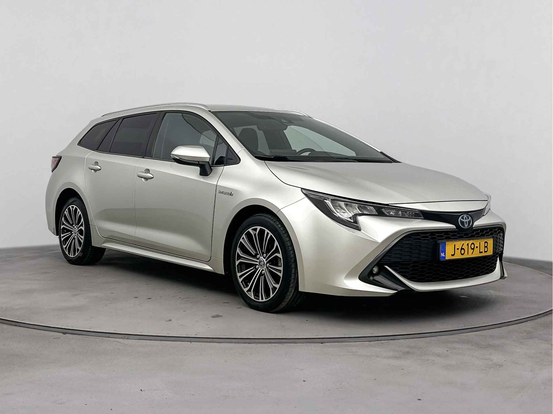 Toyota Corolla Touring Sports 1.8 Hybrid Business Plus | Climate Control | Stoelverwarming | Draadloze telefoonlader | LM velgen | Cruise Control Adaptief | * - 27/39