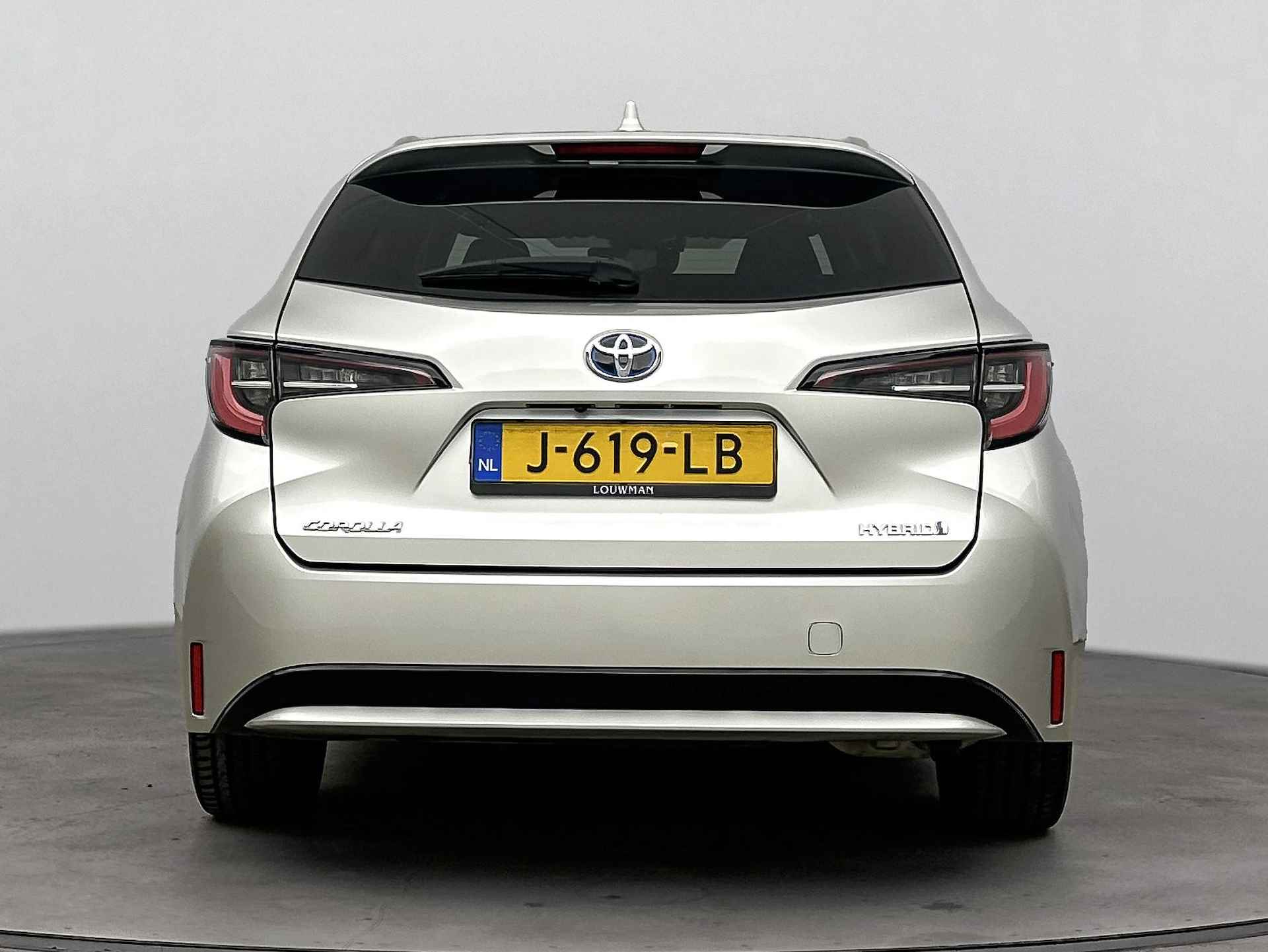 Toyota Corolla Touring Sports 1.8 Hybrid Business Plus | Climate Control | Stoelverwarming | Draadloze telefoonlader | LM velgen | Cruise Control Adaptief | * - 28/39