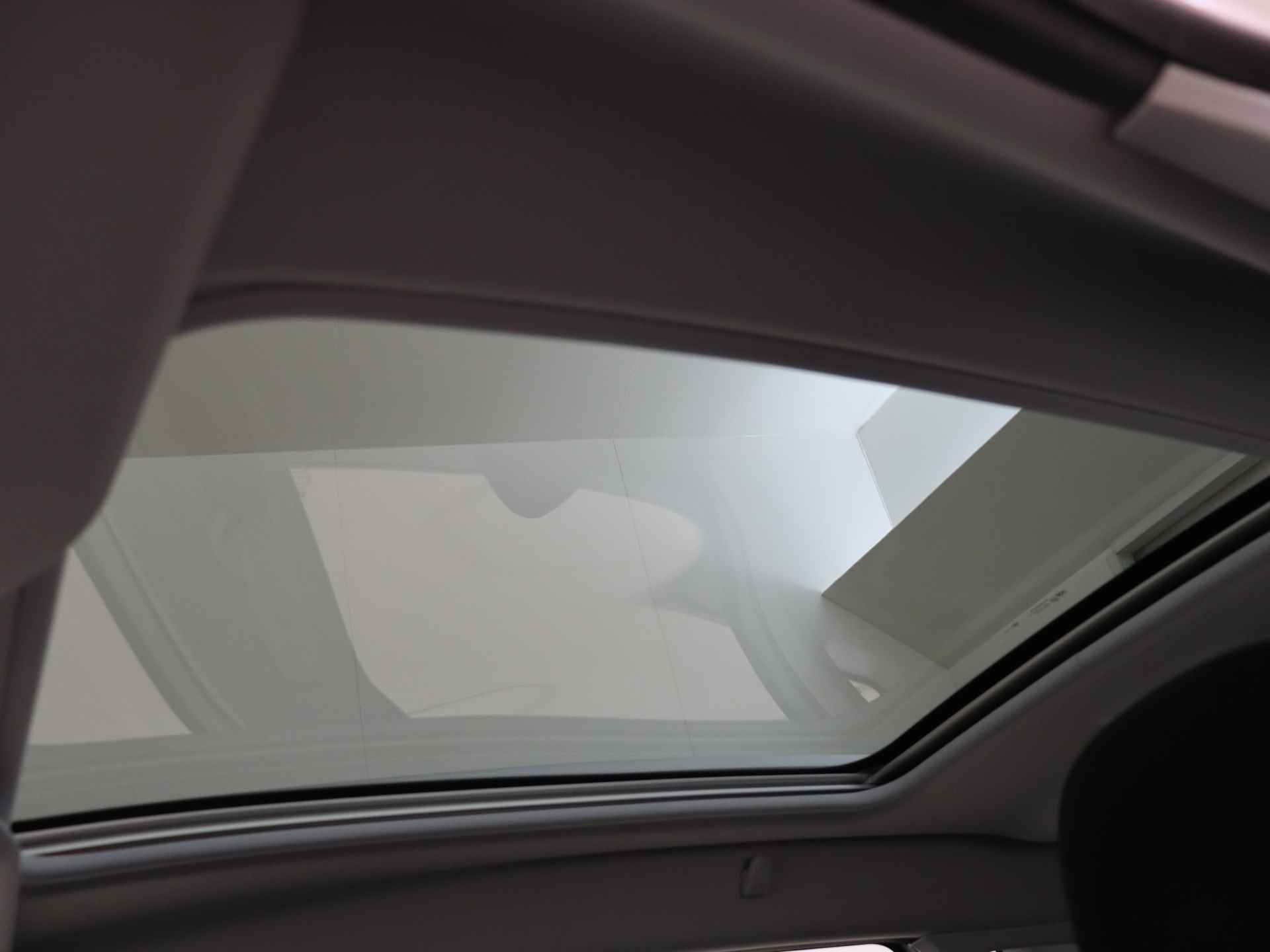 Peugeot 2008 1.2 PureTech Active | Panorama dak | Navigatie | Airco - 27/31