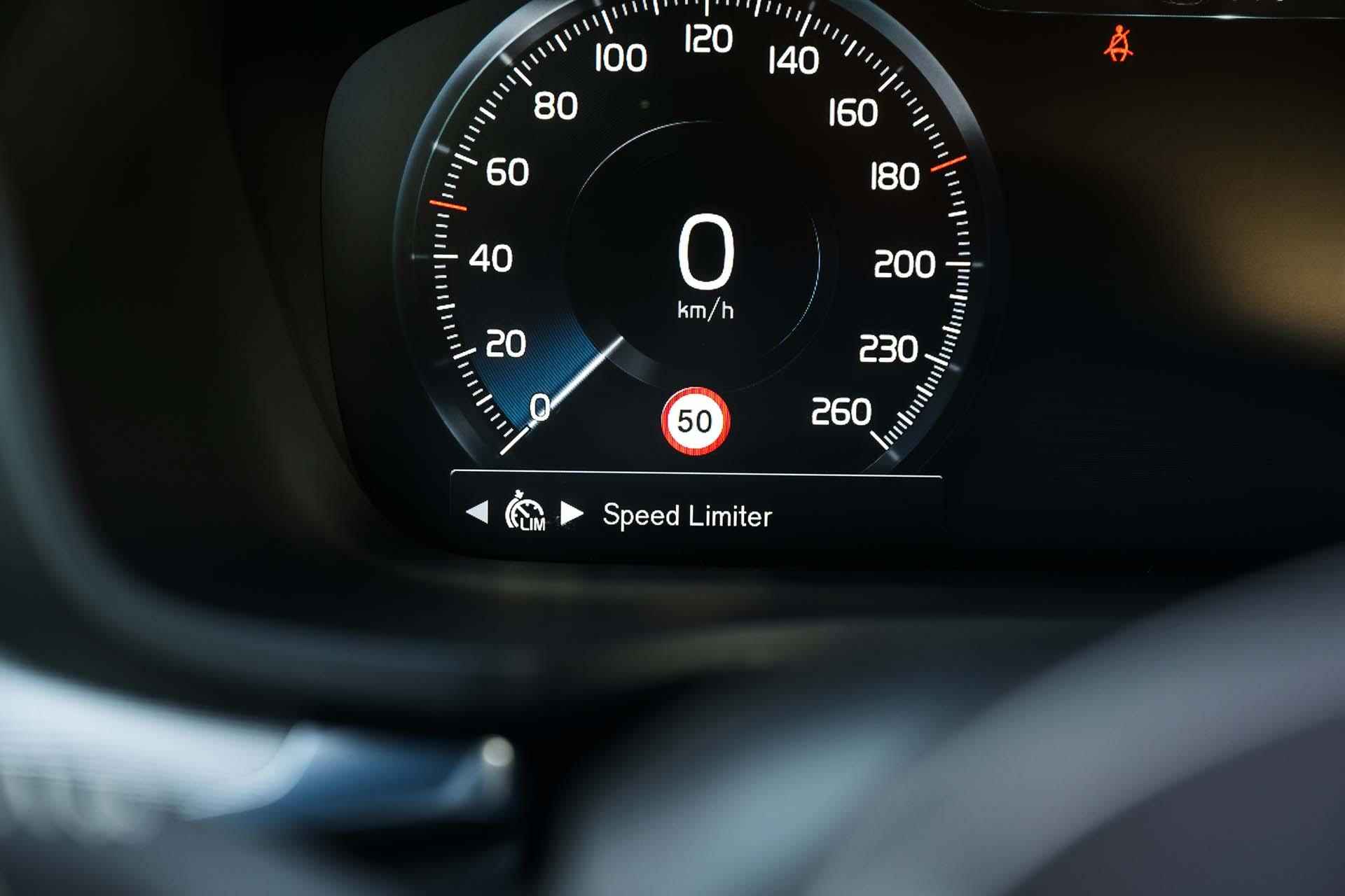 Volvo S60 B3 Automaat R-Design | Adaptieve Cruise Control | Achteruitrij Camera | Geheugen bestuurdersstoel | Park assist voor en achter - 25/42