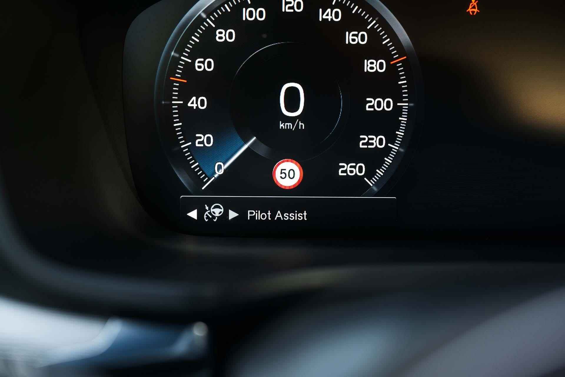 Volvo S60 B3 Automaat R-Design | Adaptieve Cruise Control | Achteruitrij Camera | Geheugen bestuurdersstoel | Park assist voor en achter - 27/42