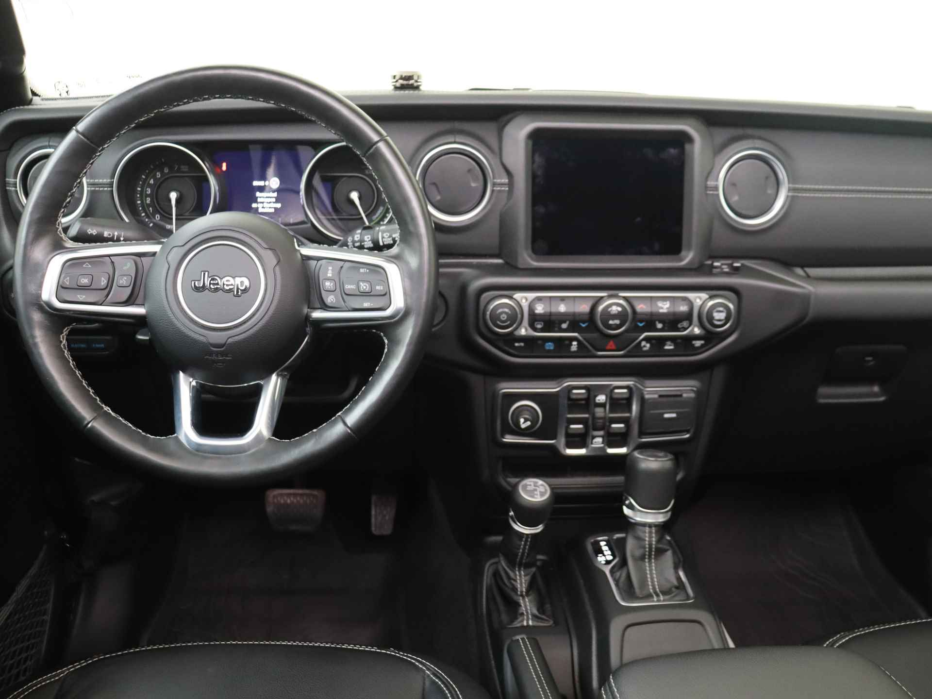 Jeep Wrangler Unlimited 4xe 380PK Sahara Leder Interieur | 4 X 4 | Trekhaak | Parkeerhulp | Cabrio soft top - 6/39