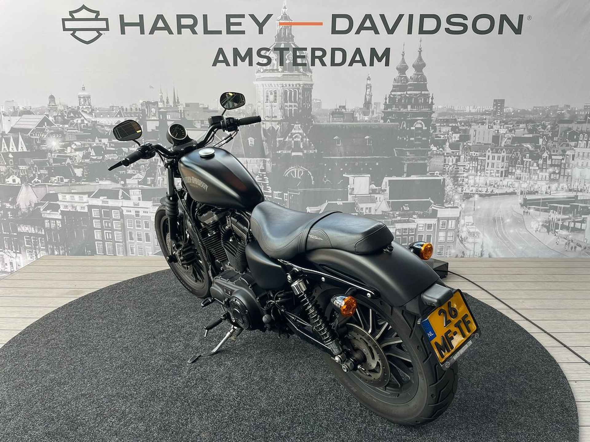 Harley-Davidson XL 883N IRON - 6/6