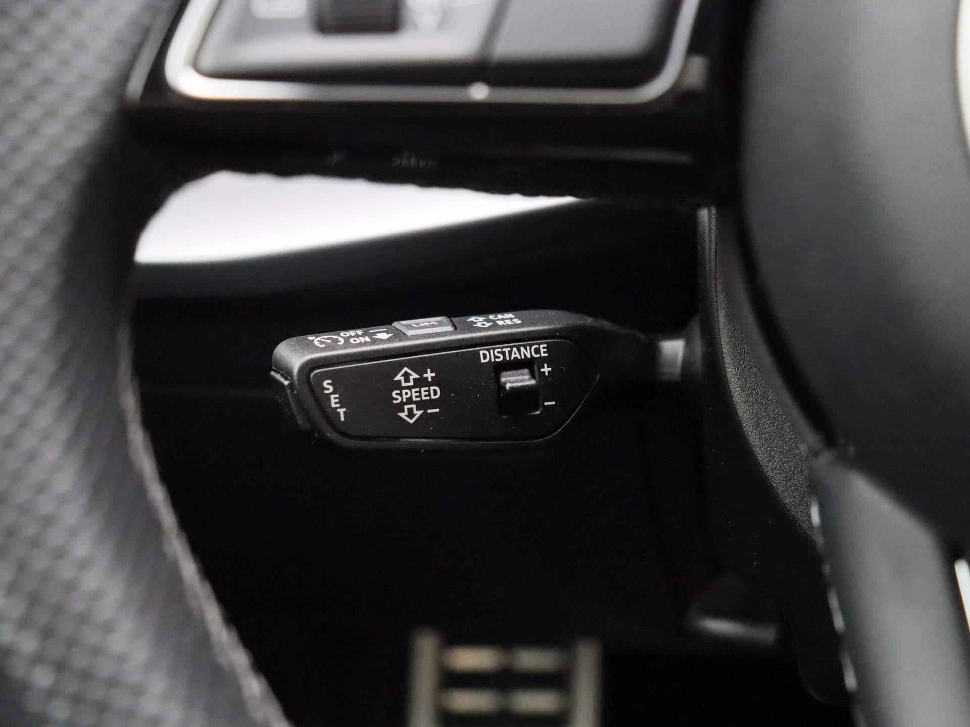 Audi A3 Limousine 30 TFSI S edition Automaat | Half-Leder | Navigatie | Airco | Parkeersensoren | 17 Inch Velgen | Schuifdak | LED | - 22/47