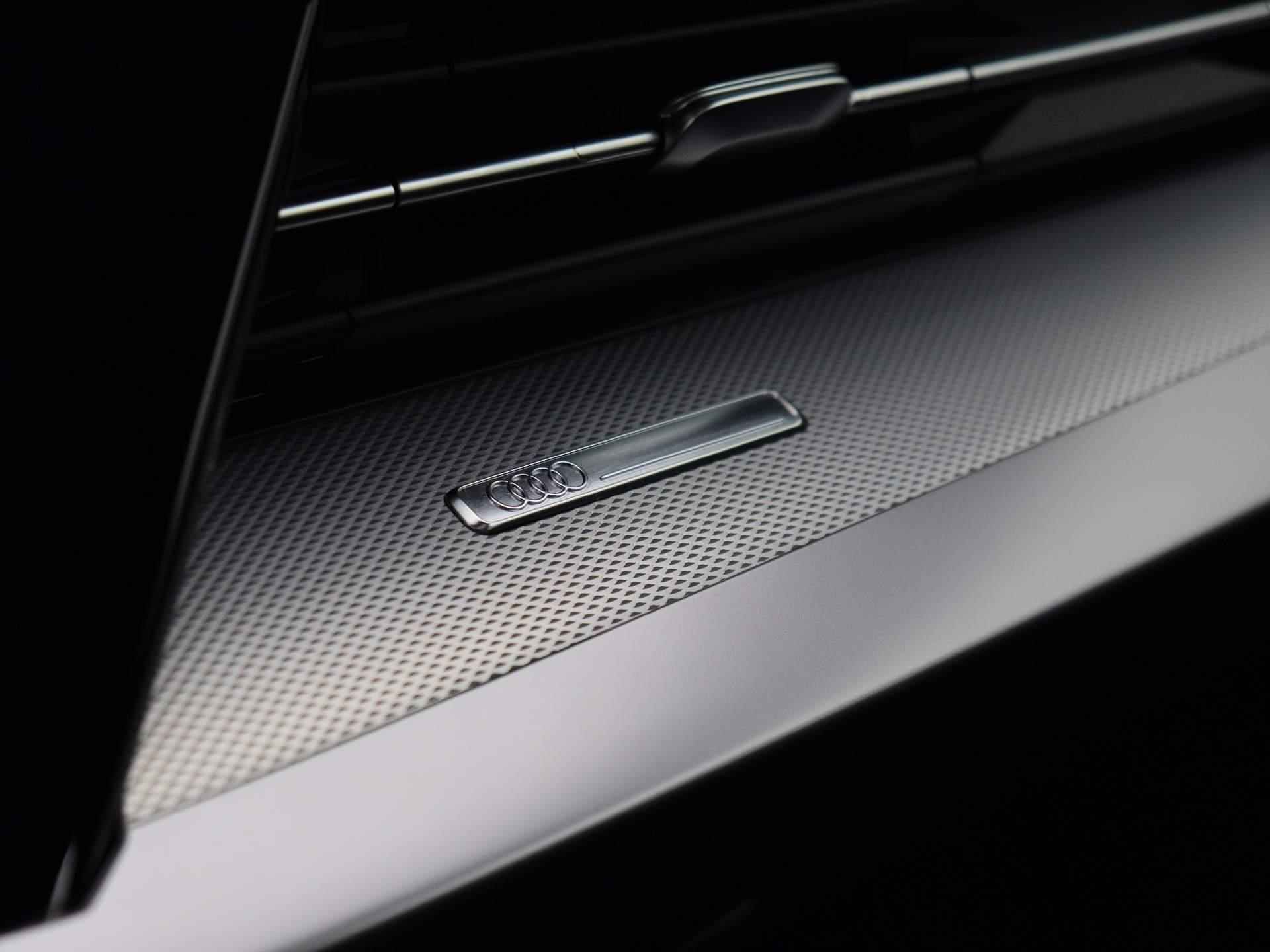 Audi A3 Limousine 30 TFSI S edition Automaat | Half-Leder | Navigatie | Airco | Parkeersensoren | 17 Inch Velgen | Schuifdak | LED | - 30/47