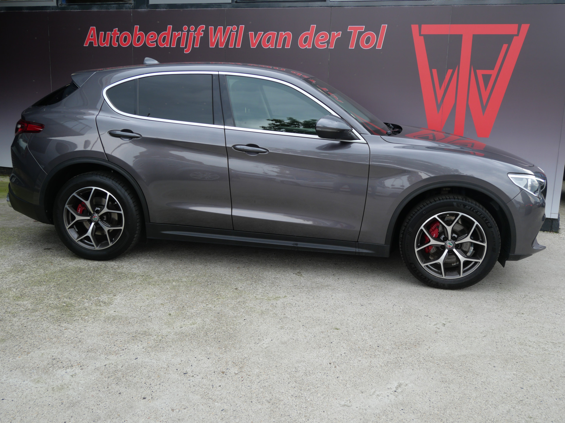 Alfa Romeo Stelvio 2.0T Q4 AWD SUPER | A.C.C. | TREKHAAK | CAMERA | CARPLAY | ALL-IN!!