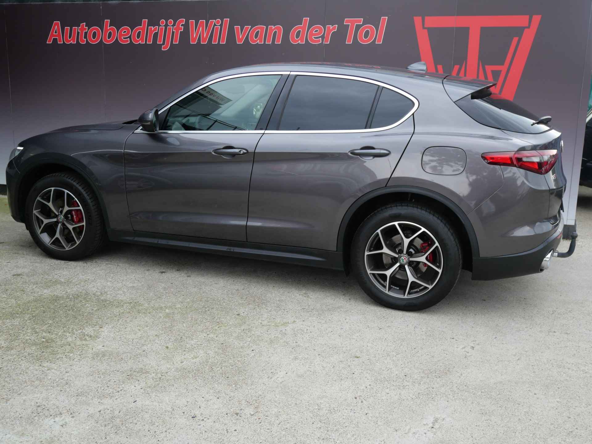 Alfa Romeo Stelvio 2.0T Q4 AWD SUPER | A.C.C. | TREKHAAK | CAMERA | CARPLAY | ALL-IN!! - 7/23