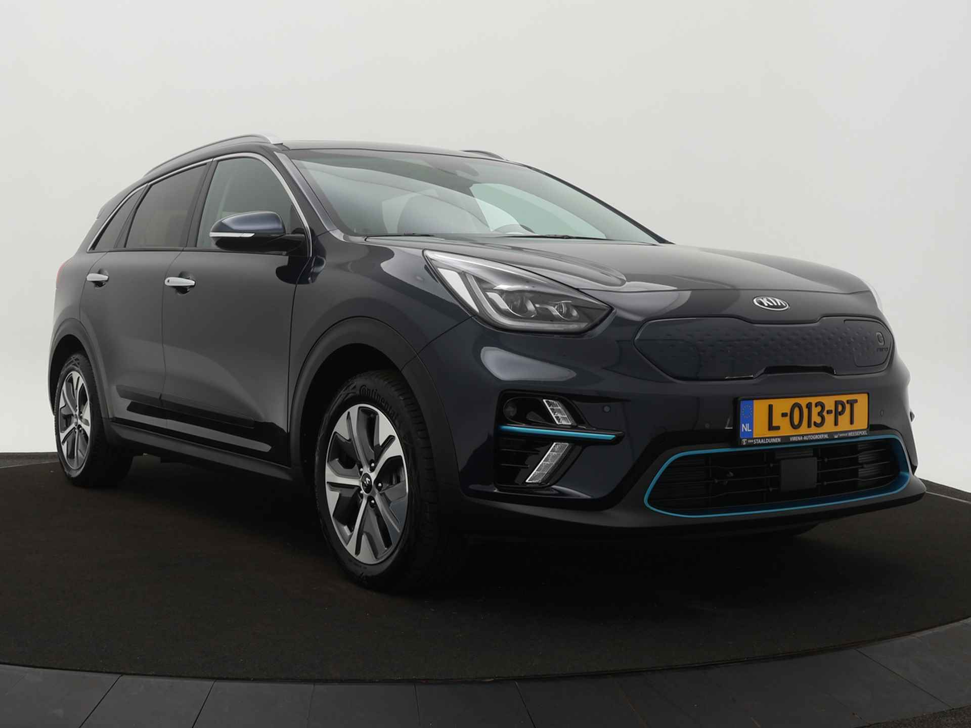 Kia e-Niro DynamicPlusLine 64 kWh *€2000 Subsidie beschikbaar* - Stoel-/stuurwielverwarming - Schuif-/kanteldak - Led Koplampen - Fabrieksgarantie tot 08-2028 - 12/49