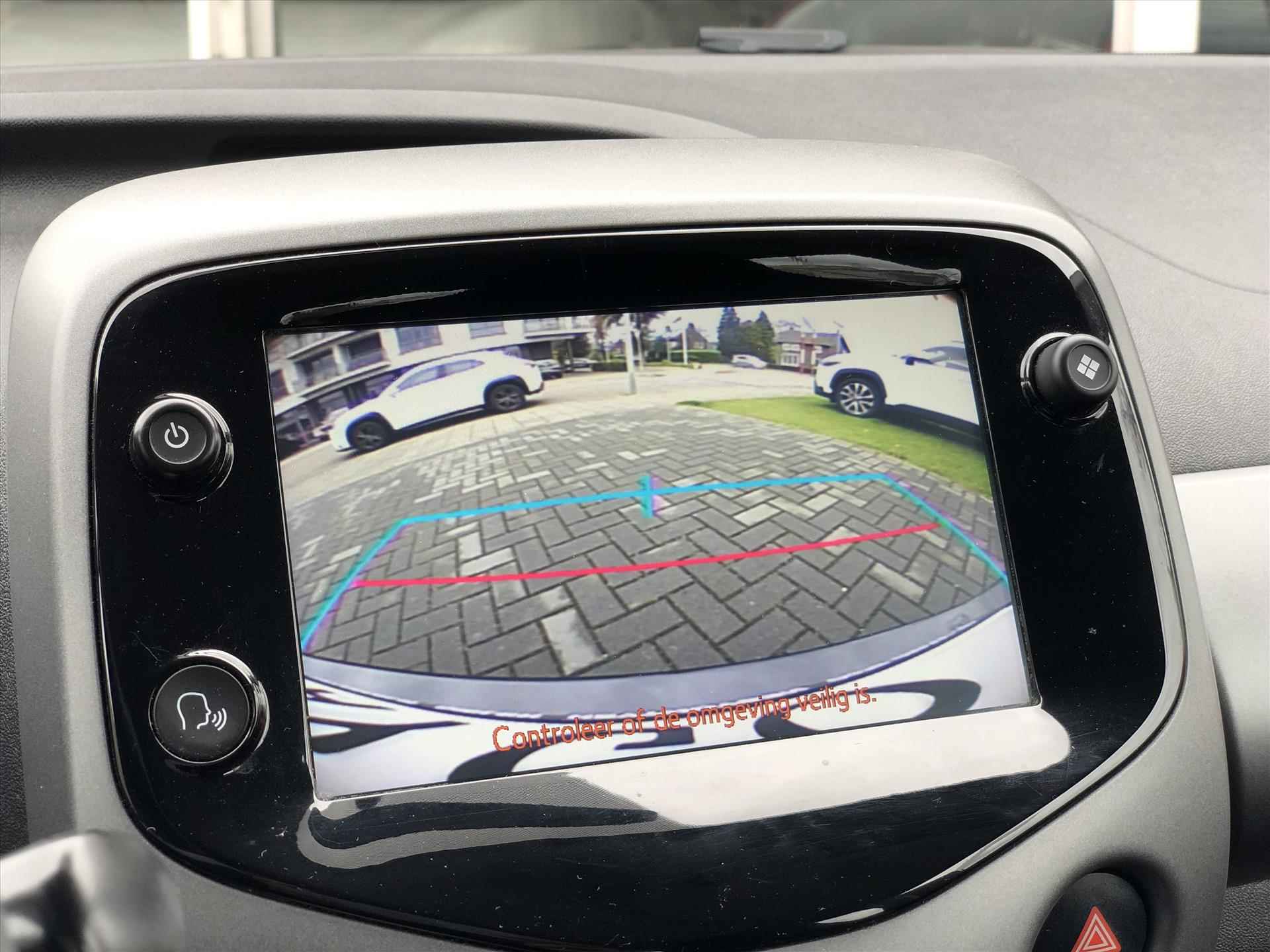 Toyota Aygo 1.0 VVT-i 5D x-joy | Apple CarPlay/Android Auto, Lichtmetalen velgen, Parkeercamera, Stuurbediening, Snelheidsbegrenzer - 21/31