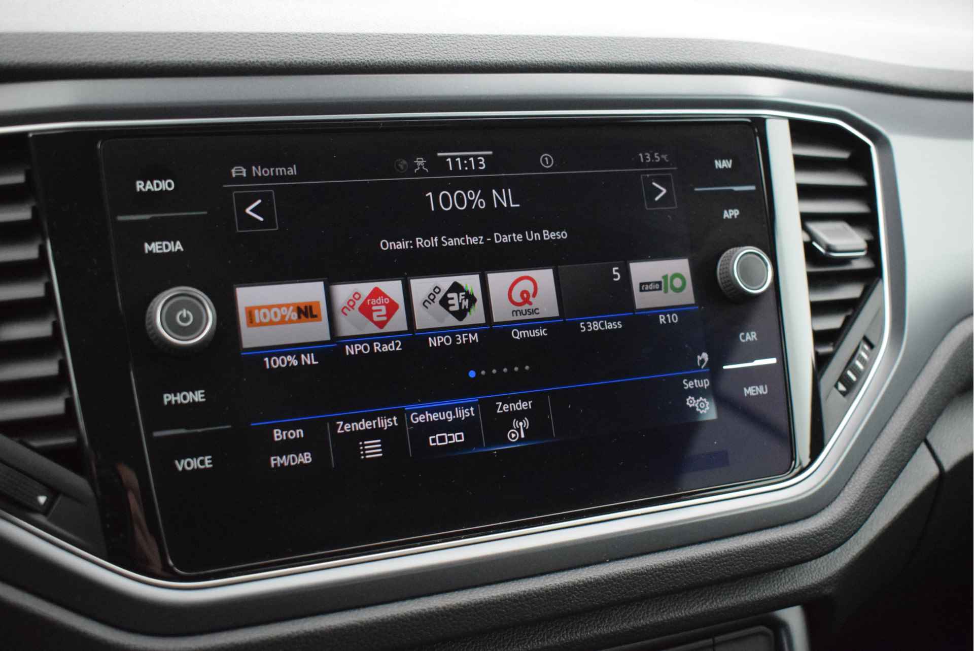 Volkswagen T-Roc Cabrio 1.5 TSI 150pk DSG 2x R-Line Stoelverwarming Virtual Cockpit Led App-Connect - 16/49