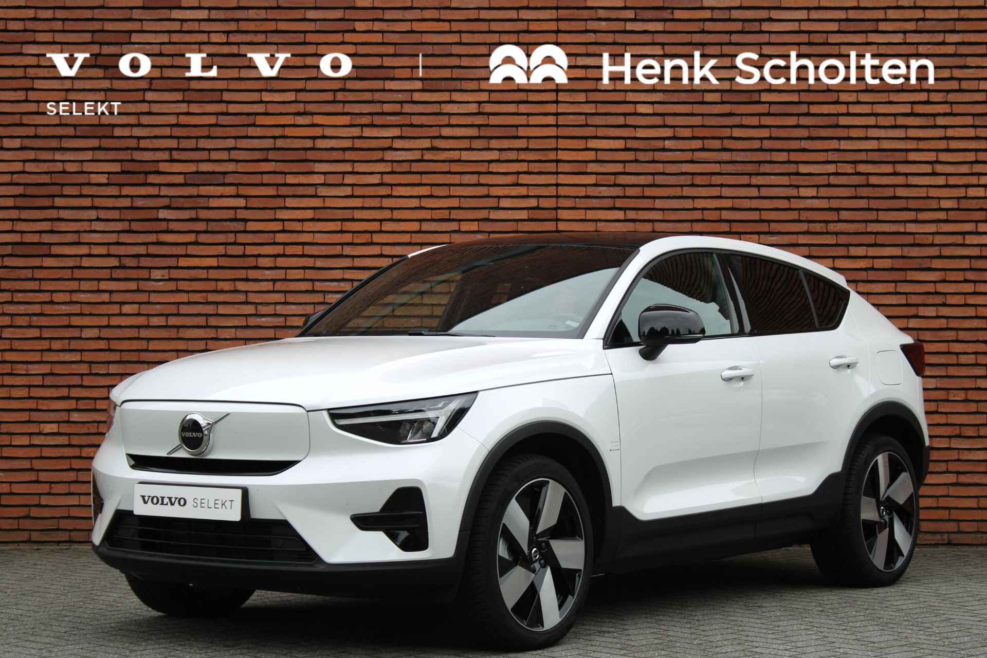 Volvo C40 Single Motor Plus 69 kWh, Getint Glas Achter, Adaptieve Cruise Control, Rijstrooksensor Met Correctie, Achteruitrijcamera, Apple Carplay/Android Auto, Electronic Climate Control, Keyless Entry, LED Koplampen, Navigatiesysteem, Panoramadak, Verwarmbaar Stuurwiel, Verwarmbare Voorstoelen, Warmtepomp - 1/20