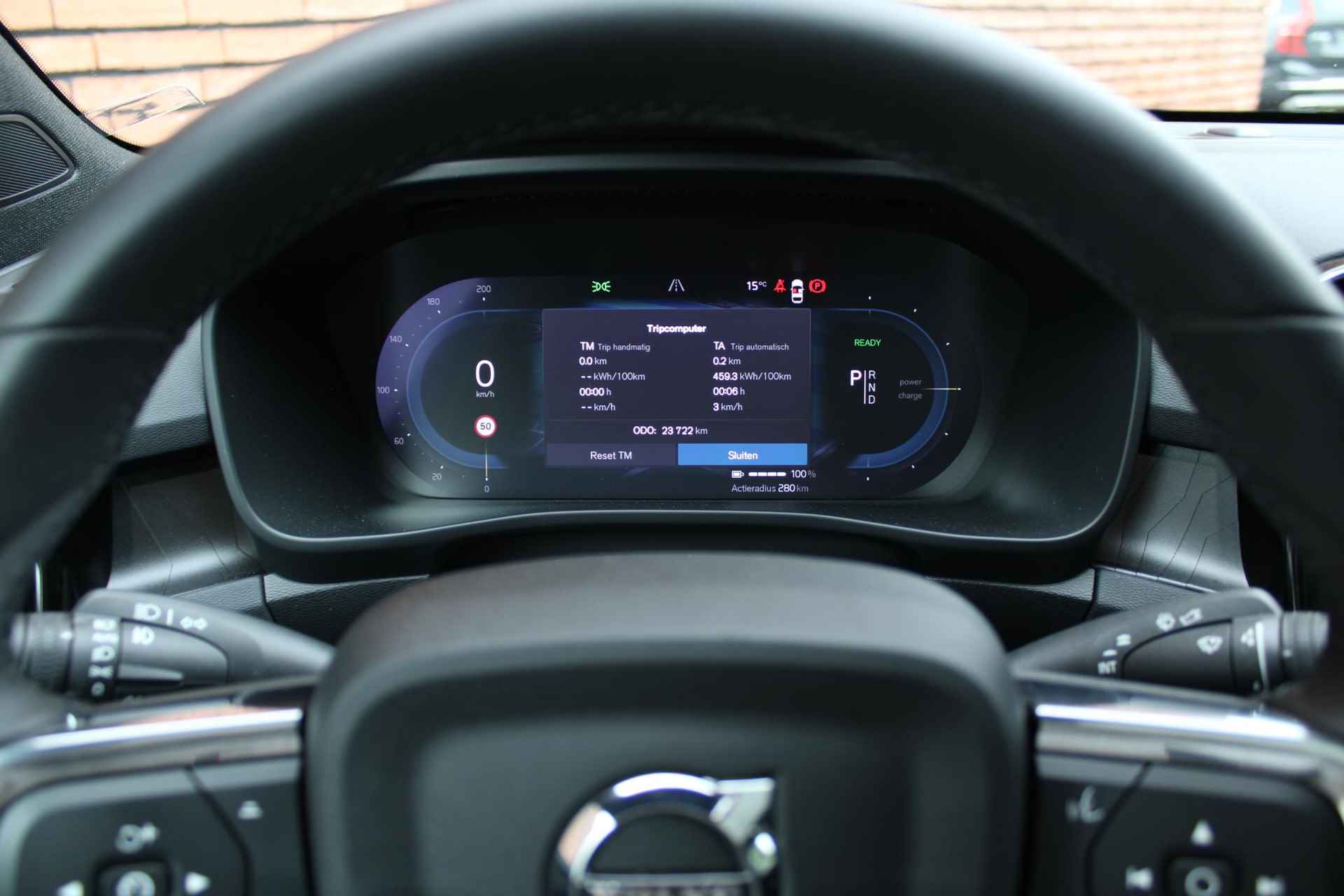 Volvo C40 Single Motor Plus 69 kWh, Getint Glas Achter, Adaptieve Cruise Control, Rijstrooksensor Met Correctie, Achteruitrijcamera, Apple Carplay/Android Auto, Electronic Climate Control, Keyless Entry, LED Koplampen, Navigatiesysteem, Panoramadak, Verwarmbaar Stuurwiel, Verwarmbare Voorstoelen, Warmtepomp - 5/20