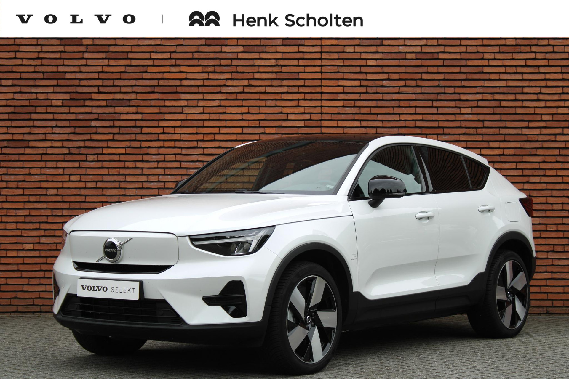 Volvo C40 Single Motor Plus 69 kWh | Getint Glas Achter | Adaptieve Cruise Control | Rijstrooksensor Met Correctie | Achteruitrijcamera | Apple Carplay/Android Auto | Electronic Climate Control | Keyless Entry | LED Koplampen | Navigatiesysteem | Panoramadak | Verwarmbaar Stuurwiel | Verwarmbare Voorstoelen | Warmtepomp