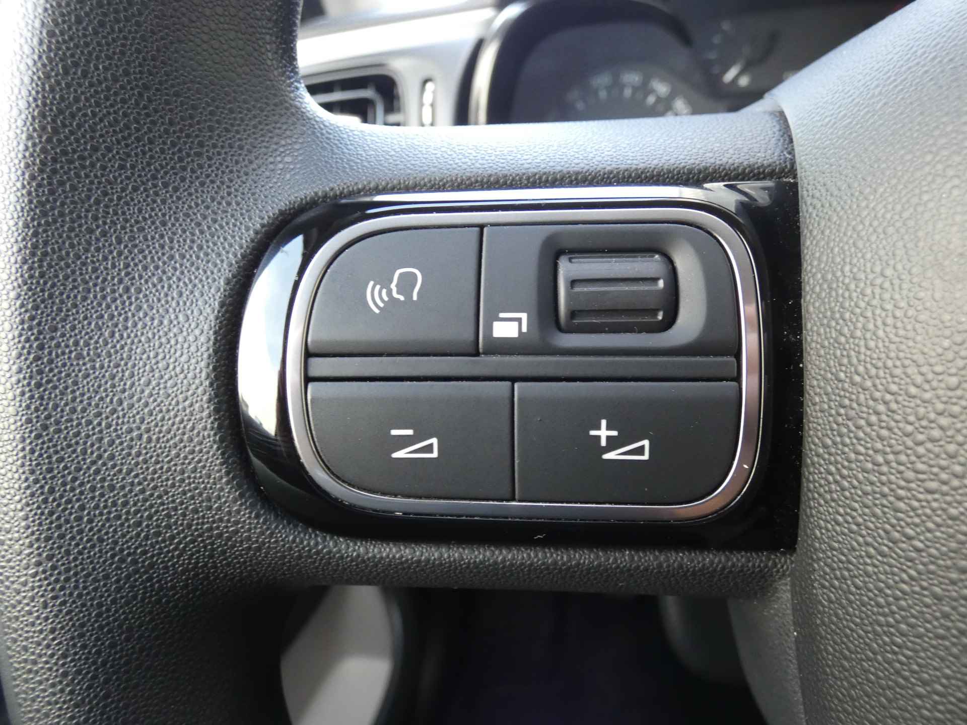 Citroën C3 1.2 82PK Feel Edition ! Parkeerhulp | Navigtie | Apple Carplay | Cruise Control ! - 22/34