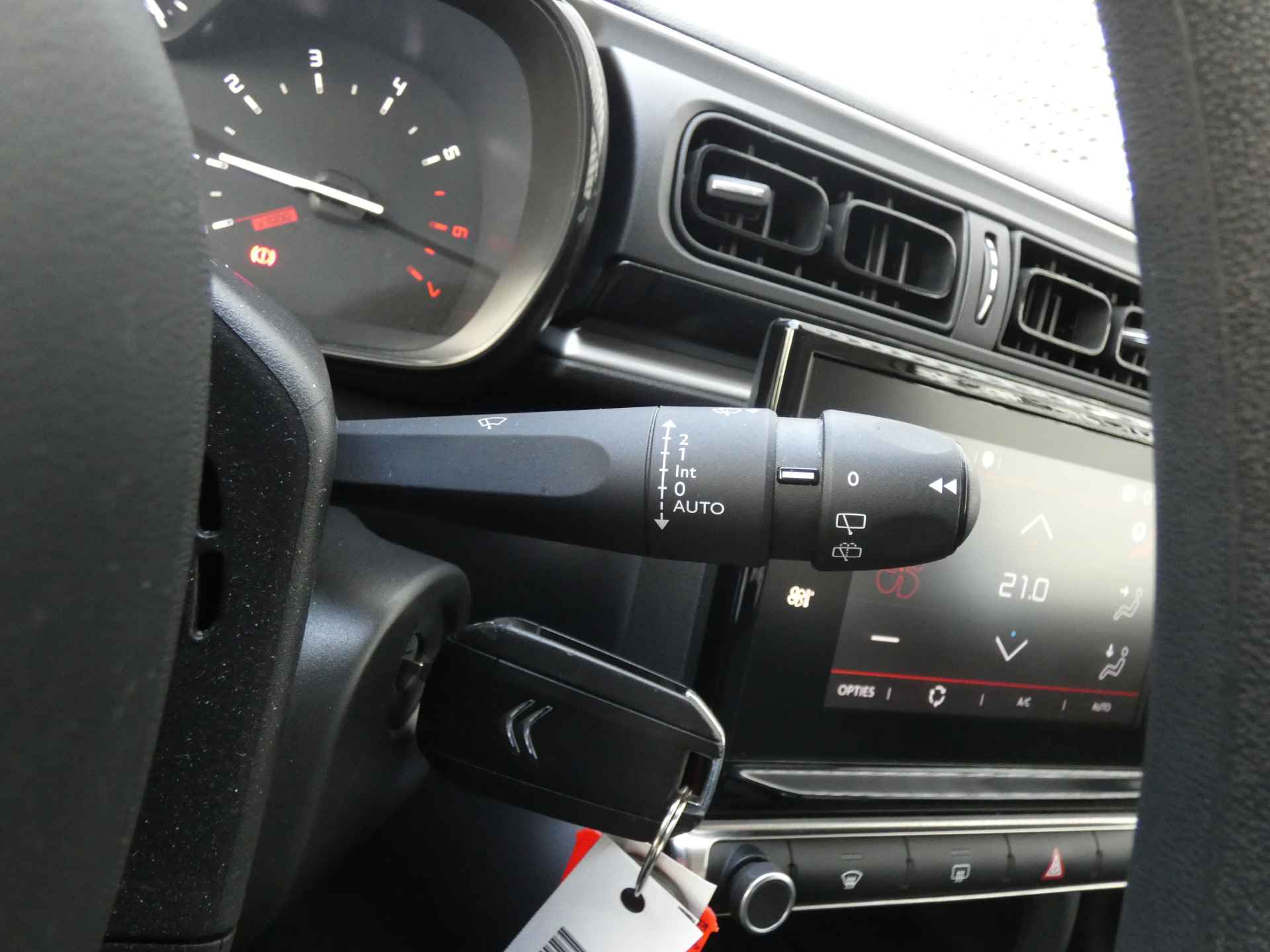 Citroën C3 1.2 82PK Feel Edition ! Parkeerhulp | Navigtie | Apple Carplay | Cruise Control ! - 25/34