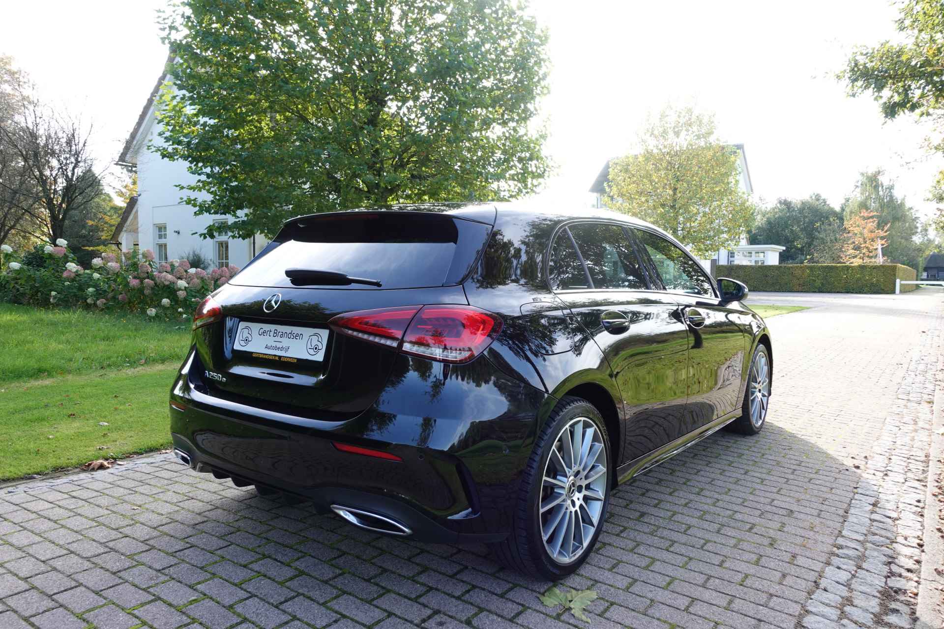 Mercedes-Benz A-Klasse 250 e Premium Plus AMG Sfeerverlichting - 7/41