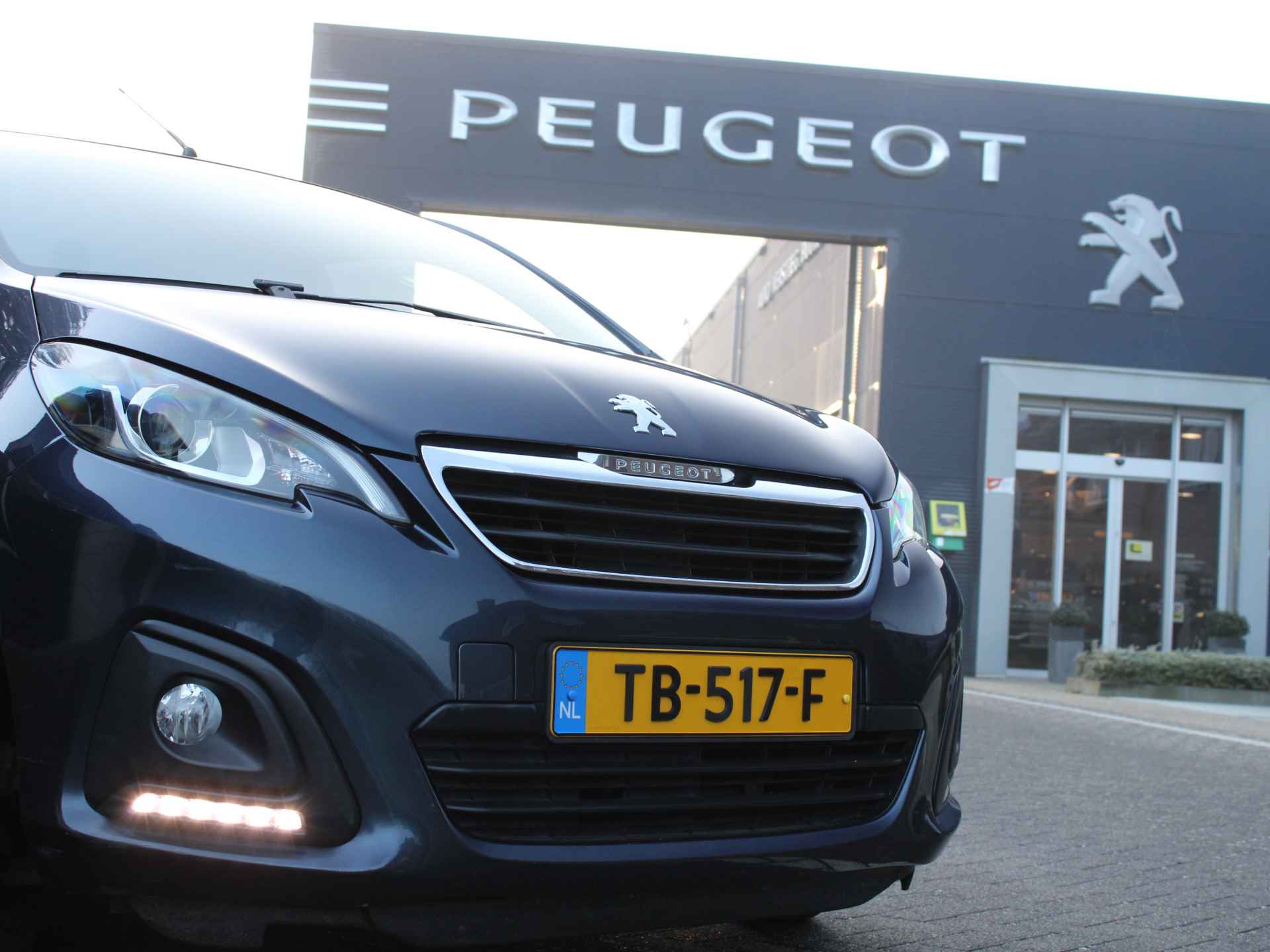 Peugeot 108 1.0 e-VTi 70PK Active 5DRS Achteruitrijcamera, Airco, Elektrische Ramen, Centrale vergrendeling met afstandbediening - 4/32