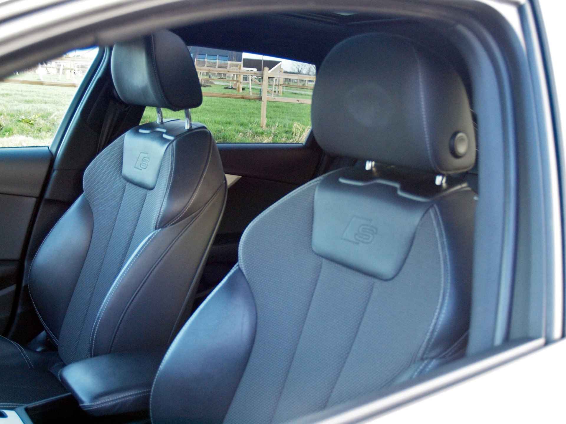Audi A4 Avant 35 TFSI Launch edition Sport 2x S-Line | Panoramadak | Virtual Cockpit | Apple Carplay | NL-Auto | - 14/36