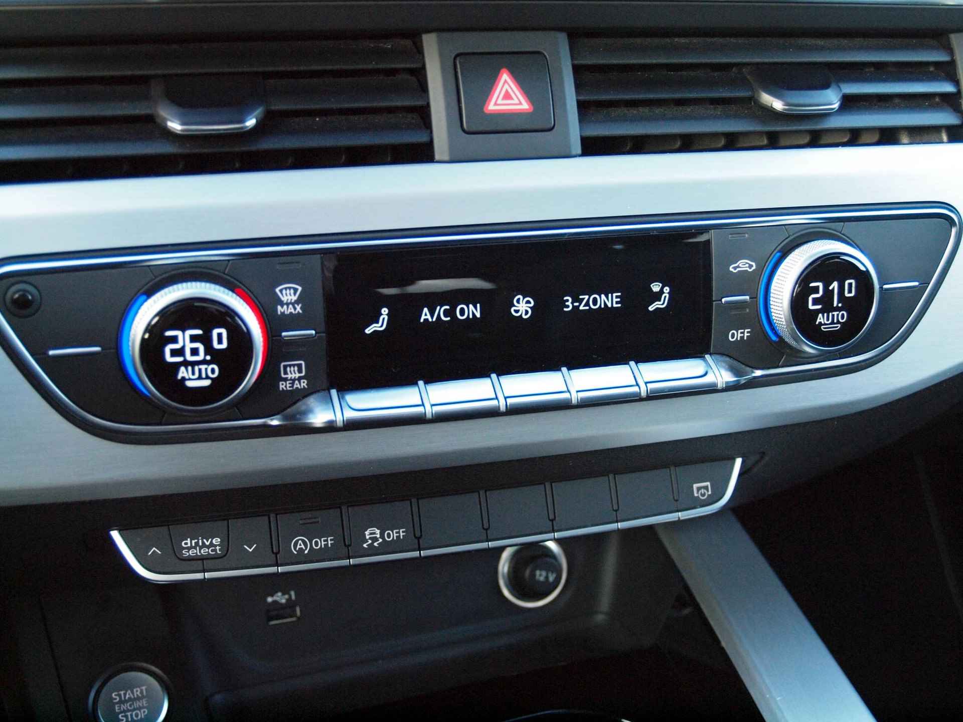 Audi A4 Avant 35 TFSI Launch edition Sport 2x S-Line | Panoramadak | Virtual Cockpit | Apple Carplay | NL-Auto | - 25/36